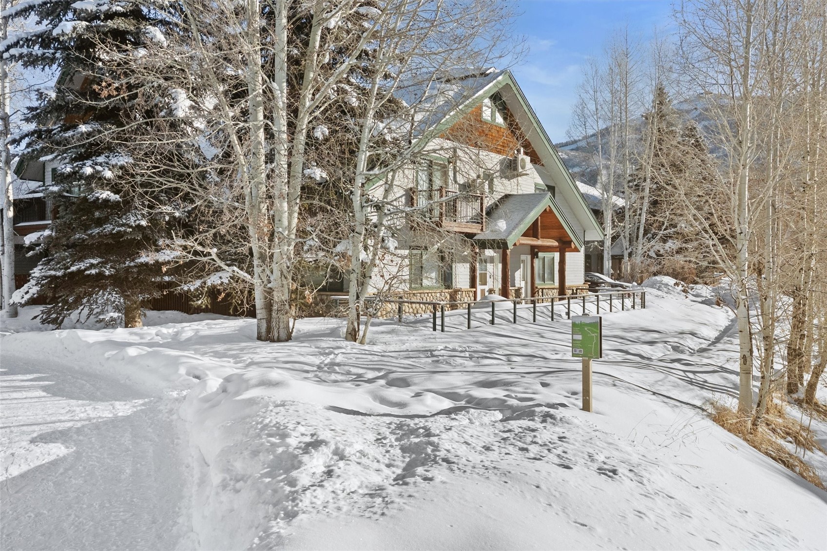 1551 Thistlebrook LANE 1551