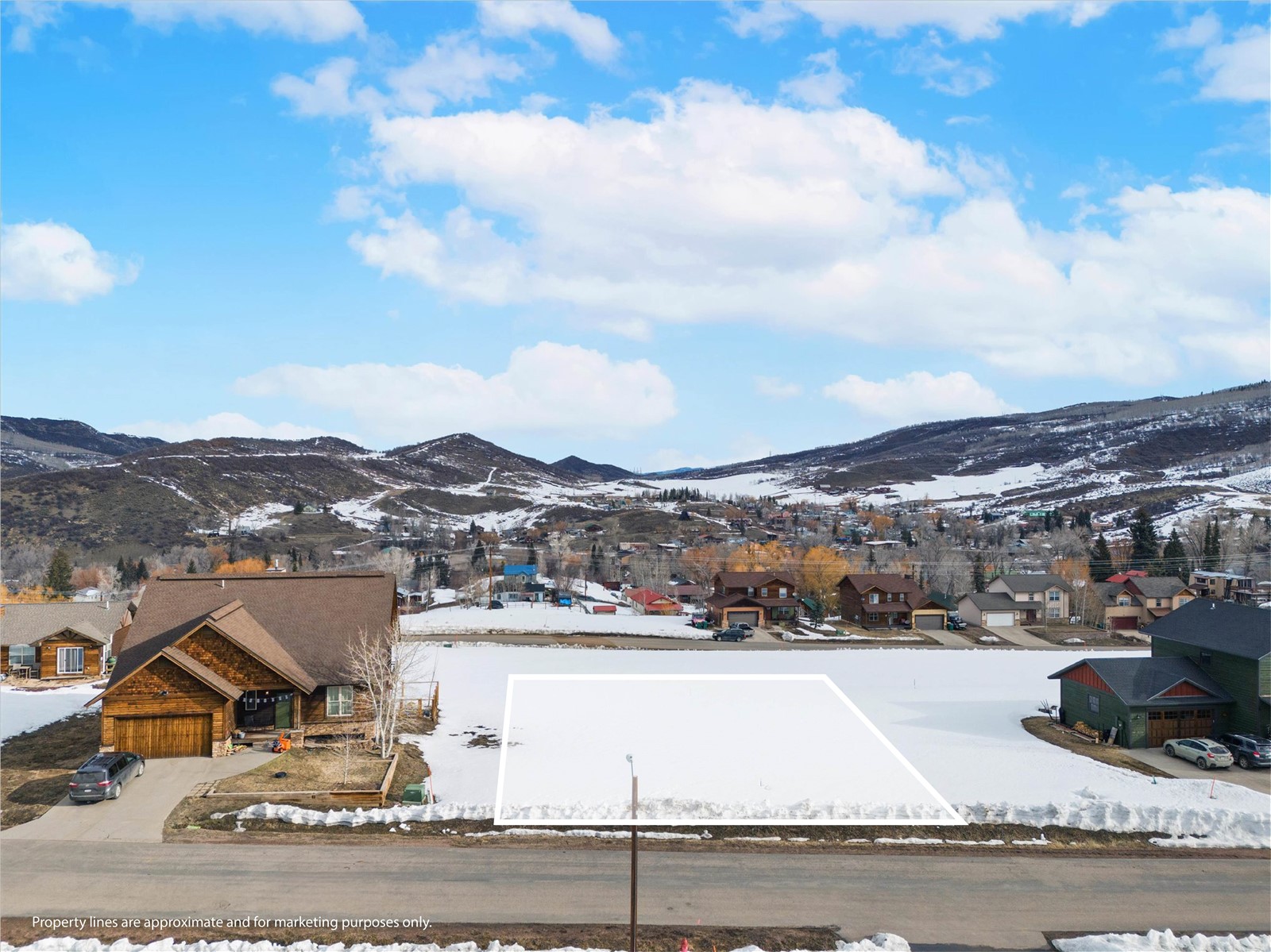 108 Oak Ridge CIRCLE