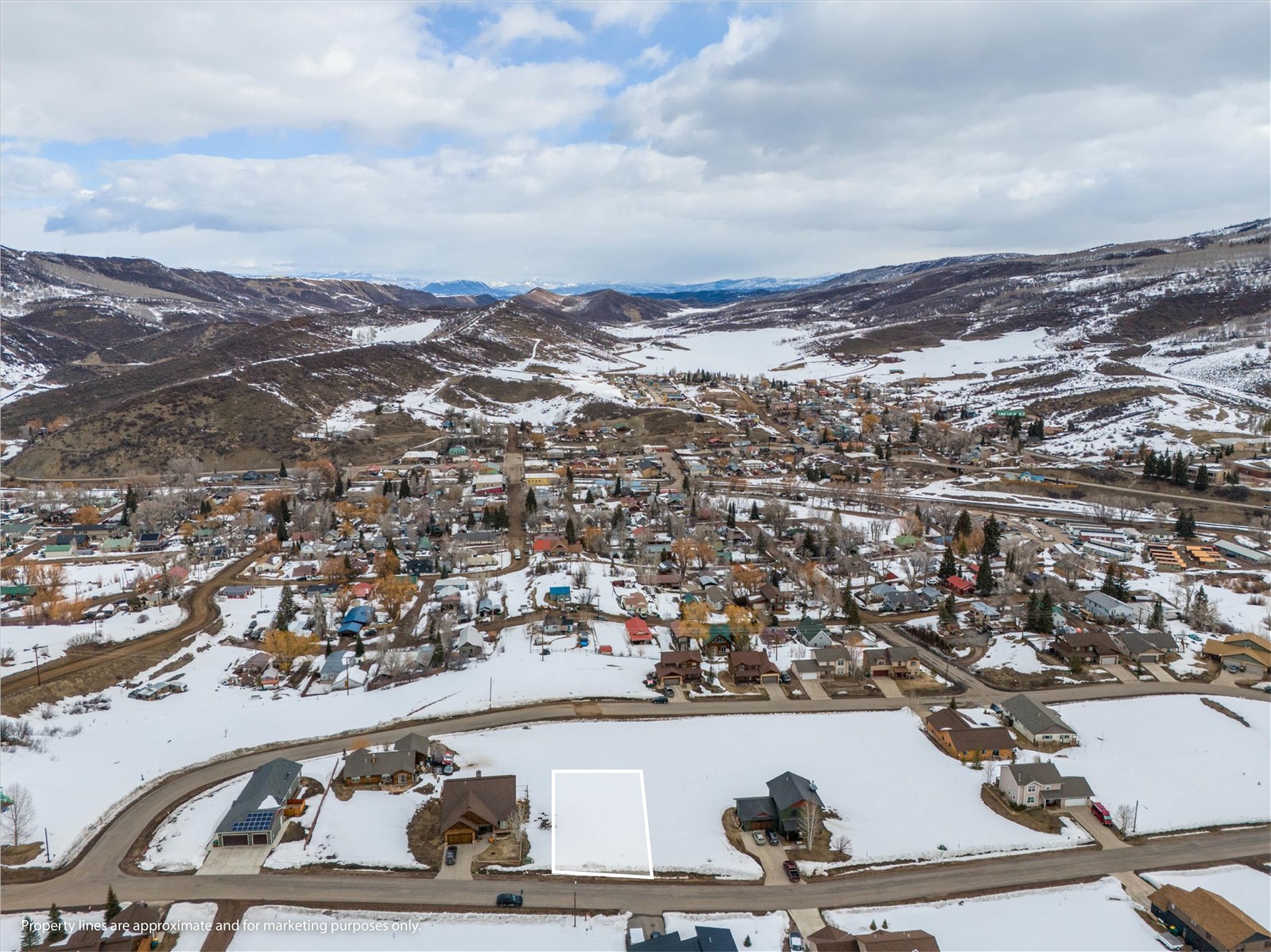 108 Oak Ridge CIRCLE