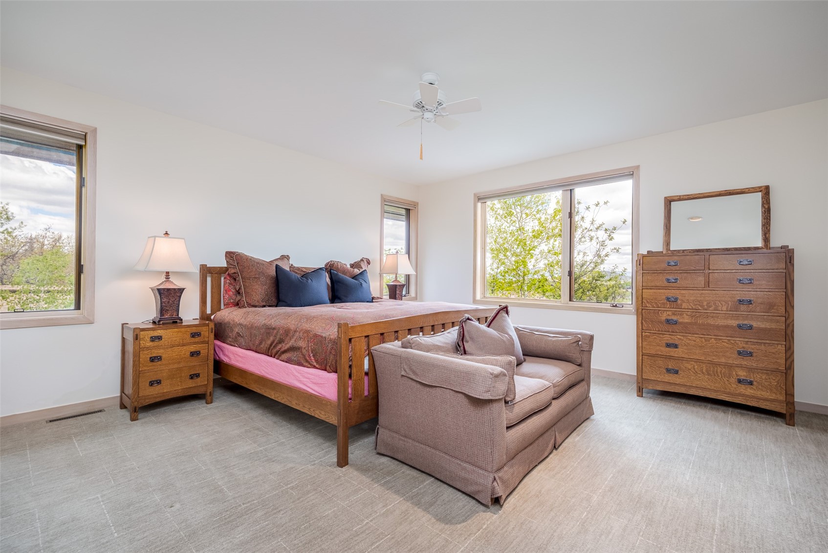 2280 Clubhouse DRIVE