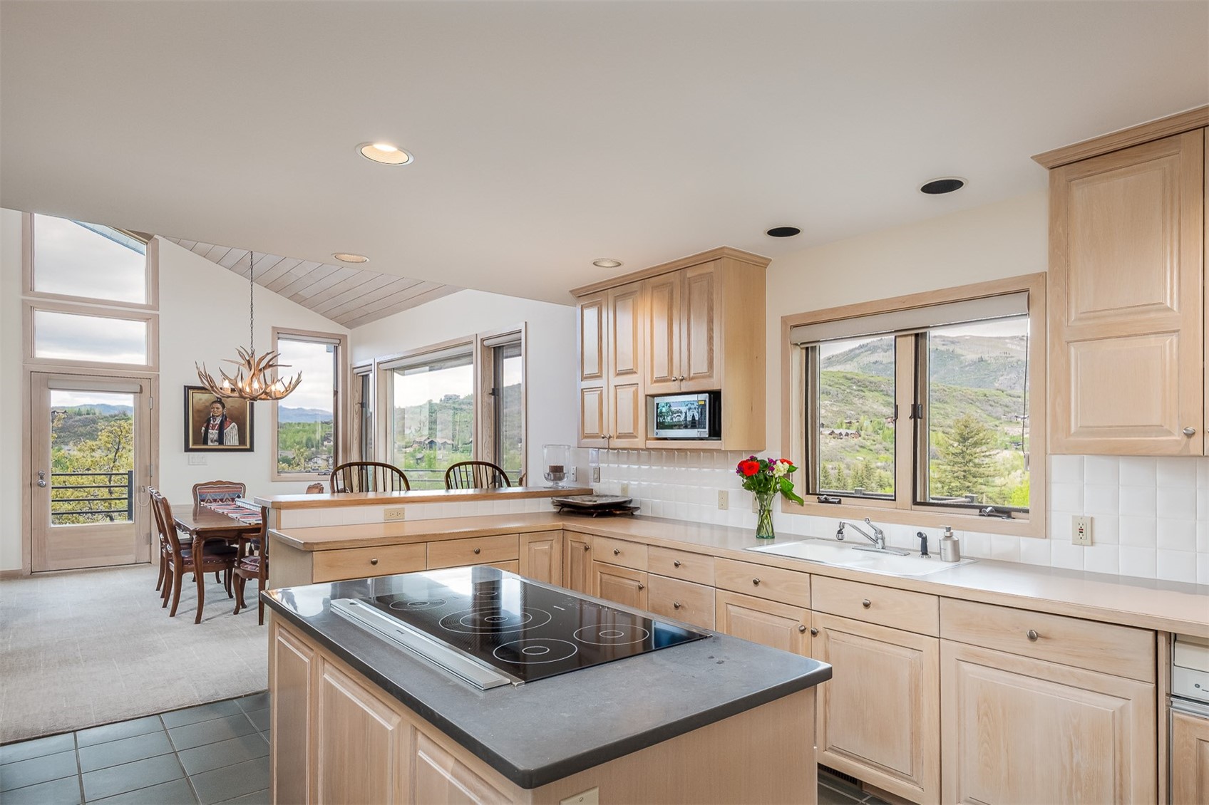 2280 Clubhouse DRIVE