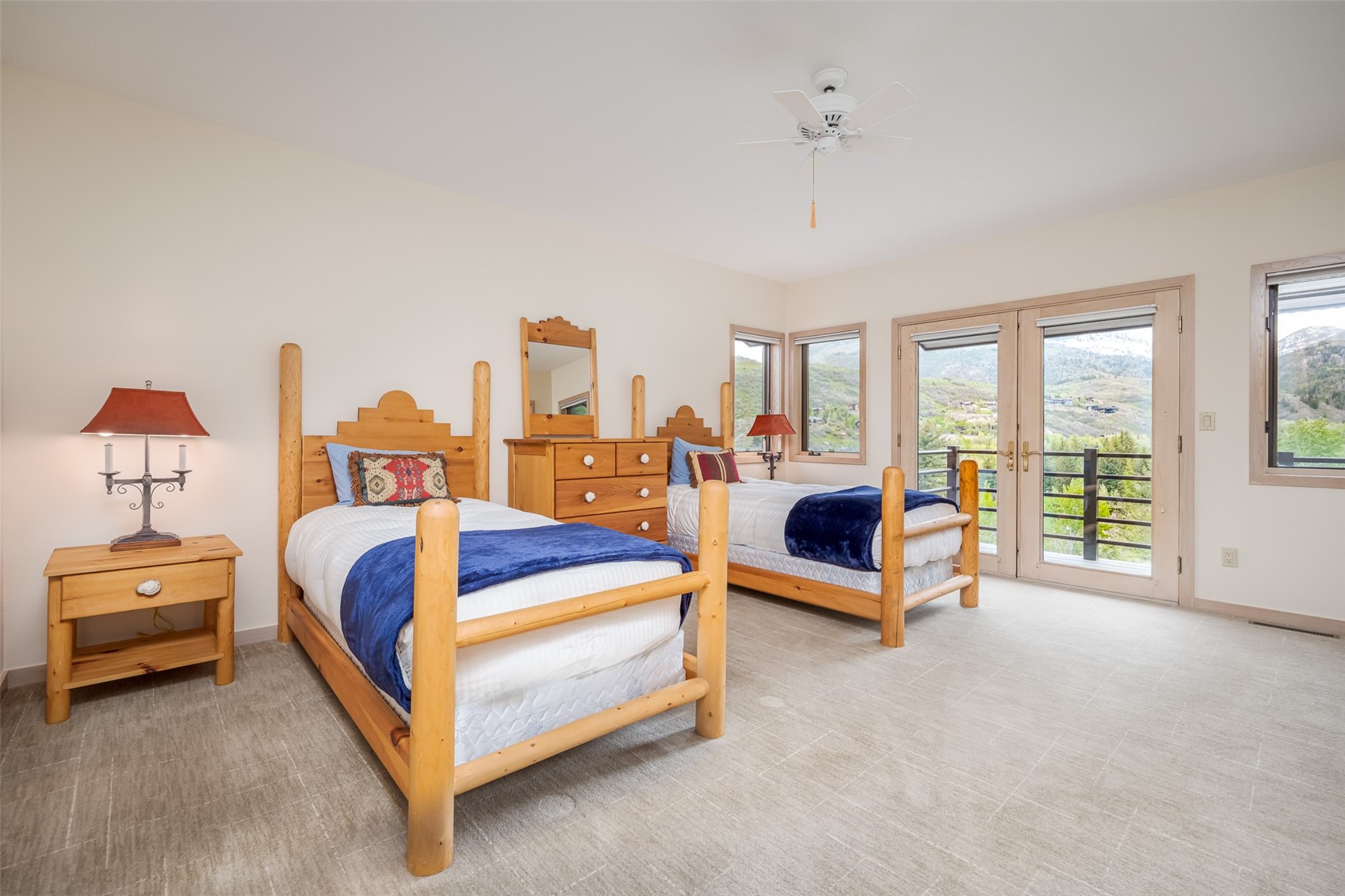 2280 Clubhouse DRIVE