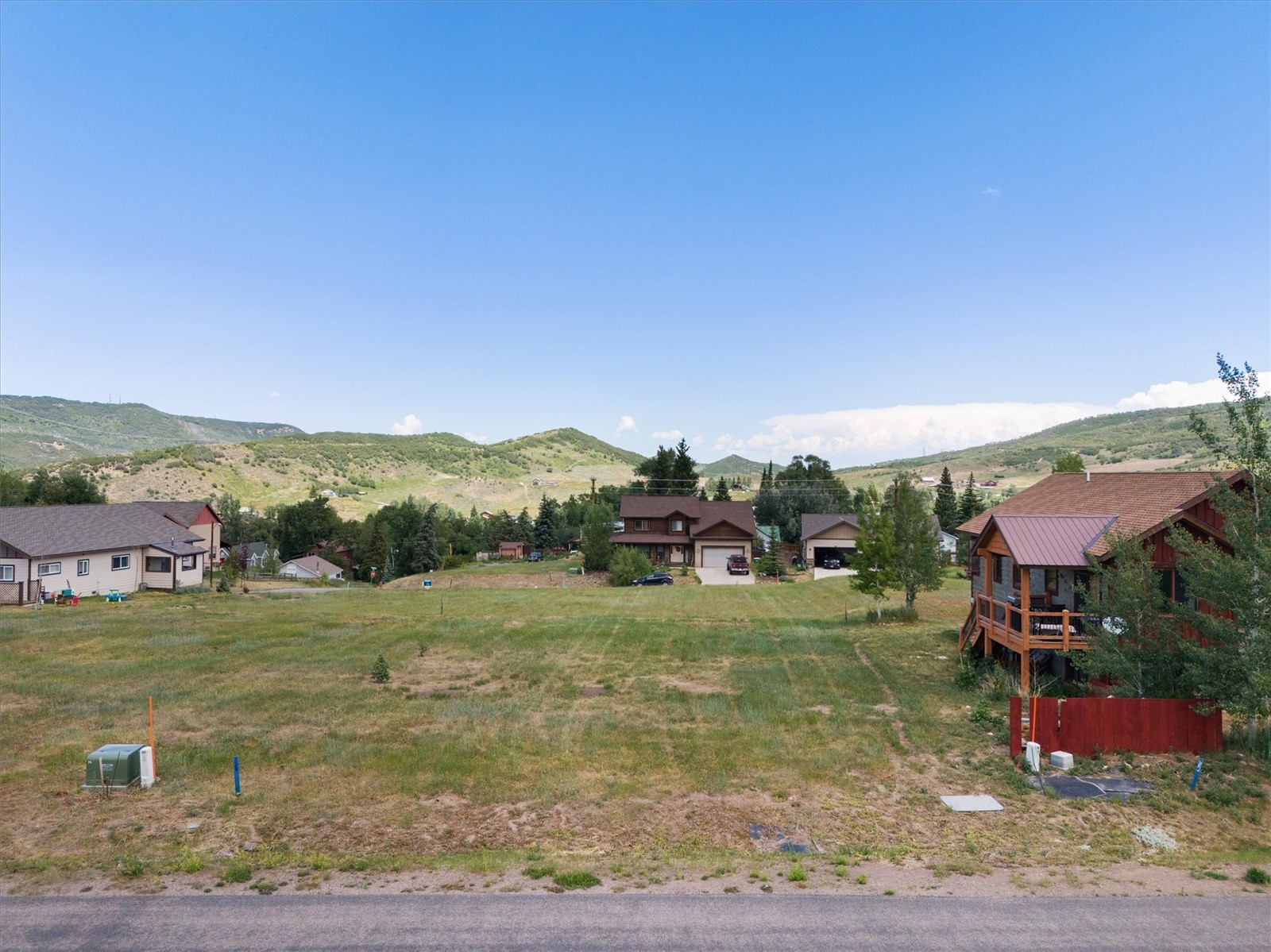 124 Oak Ridge CIRCLE