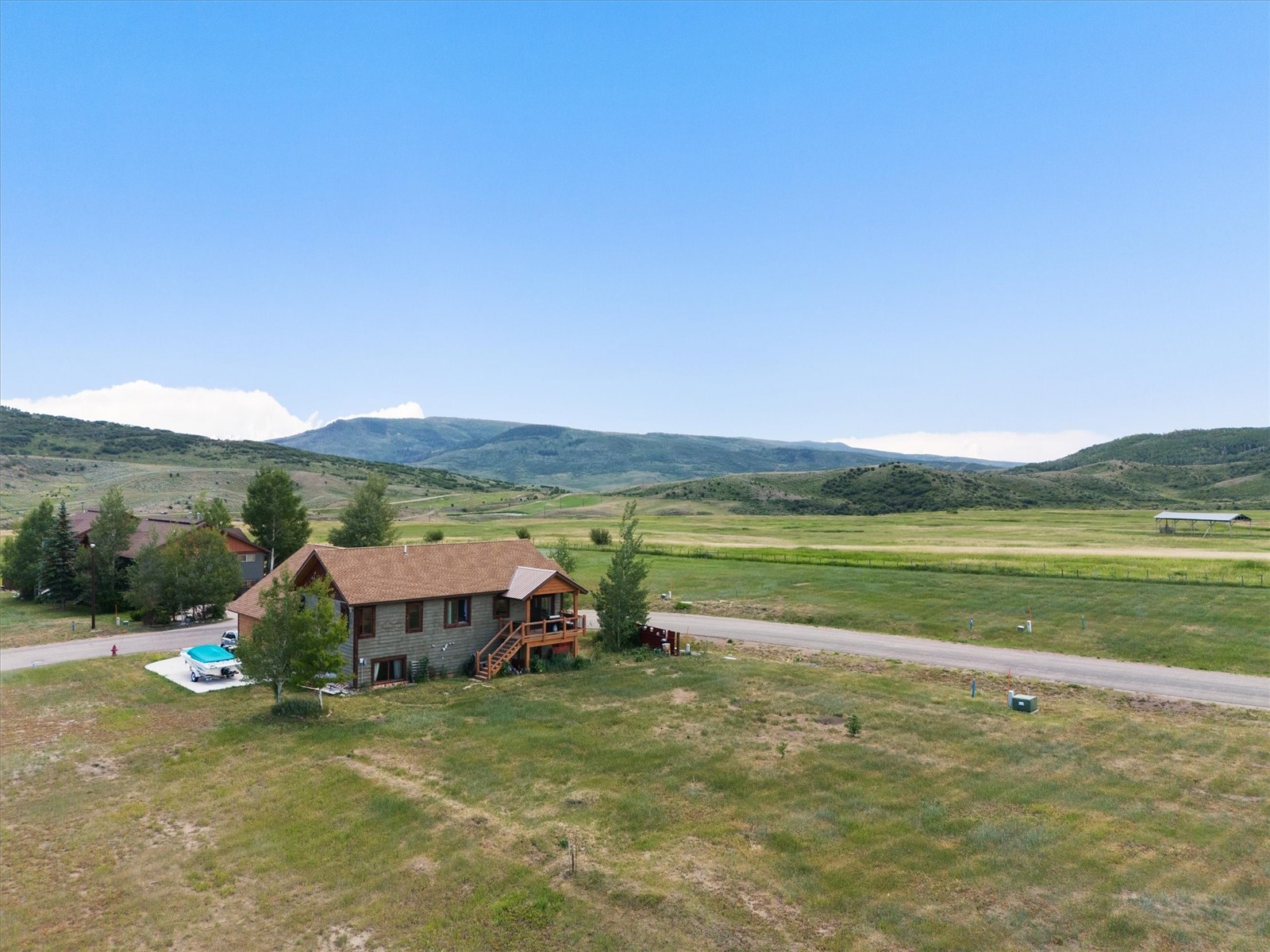 124 Oak Ridge CIRCLE