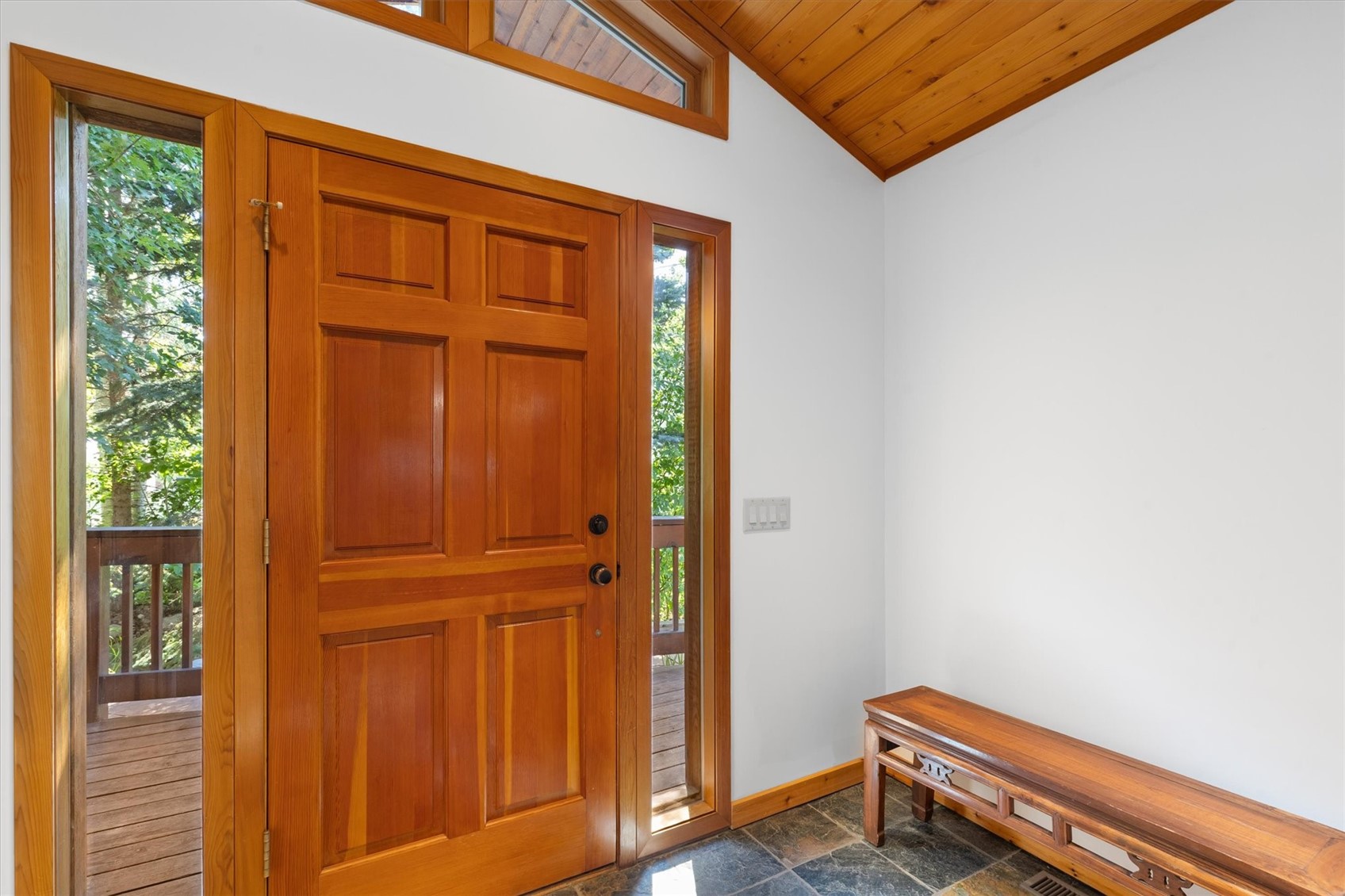 632 Meadowbrook CIRCLE