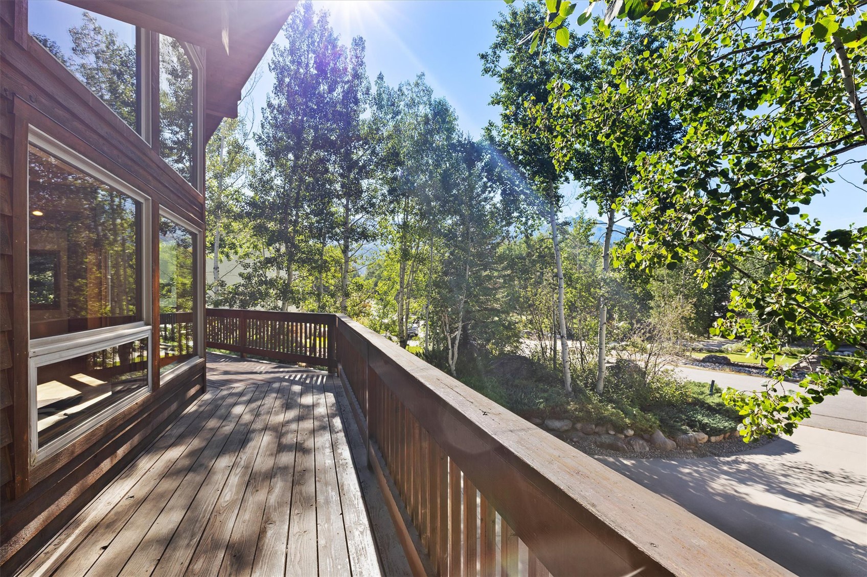 632 Meadowbrook CIRCLE