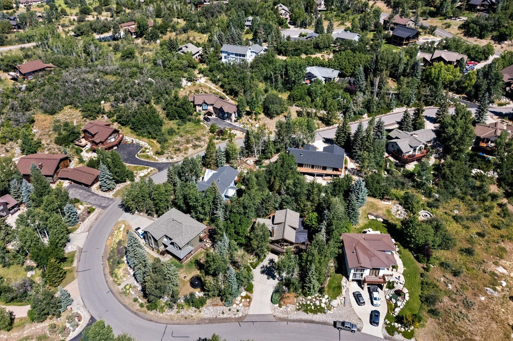 632 Meadowbrook CIRCLE