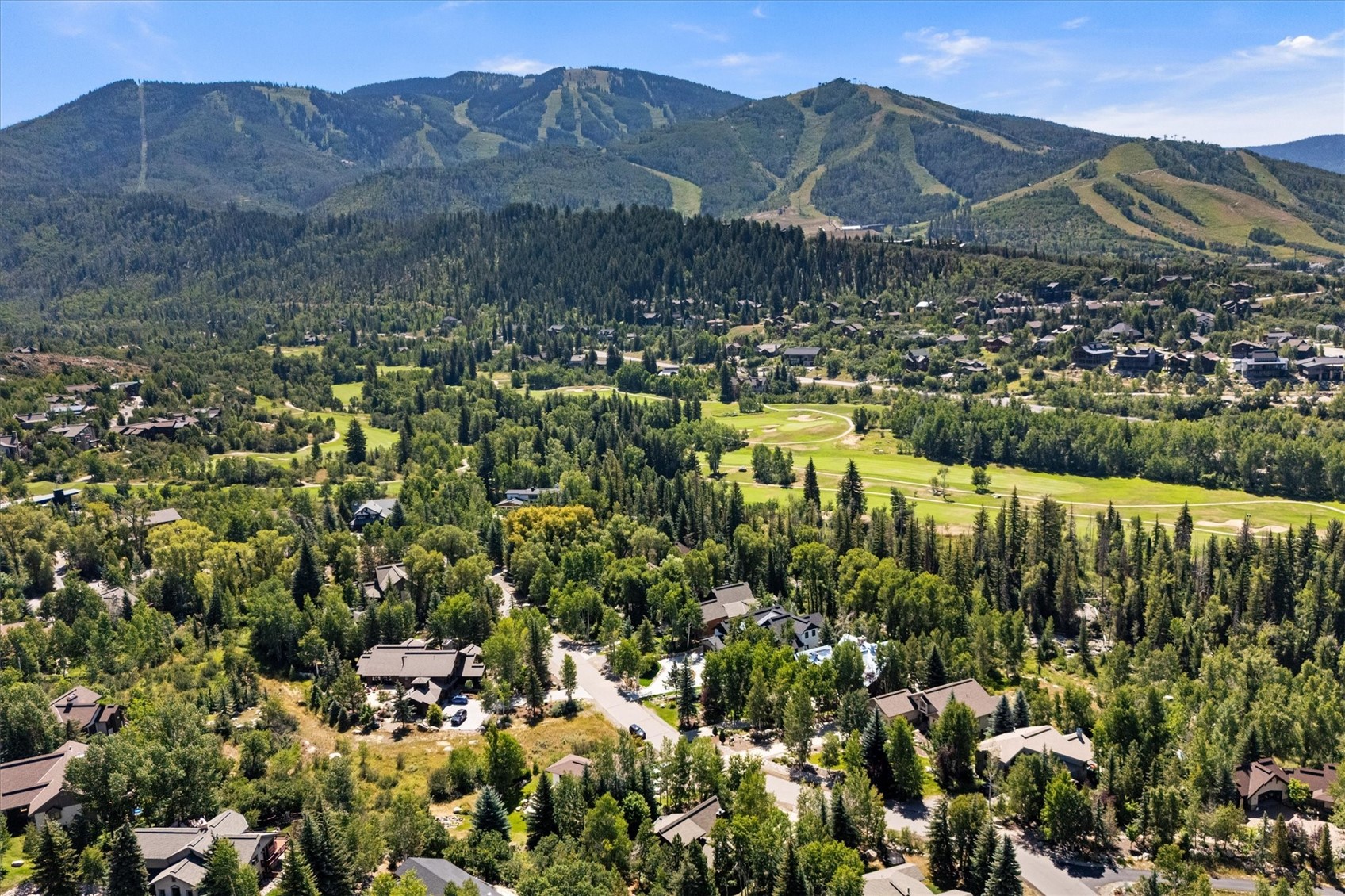 632 Meadowbrook CIRCLE