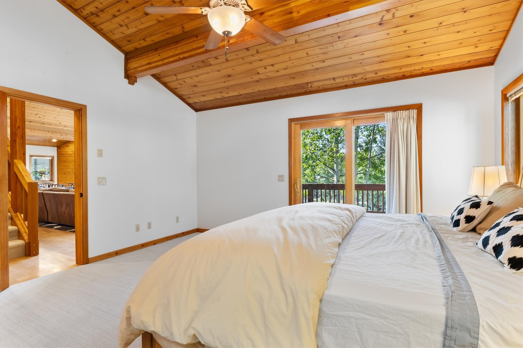 632 Meadowbrook CIRCLE