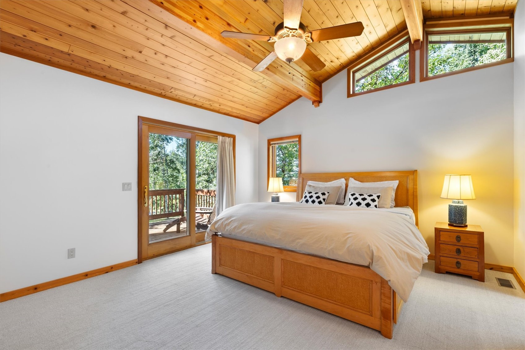 632 Meadowbrook CIRCLE