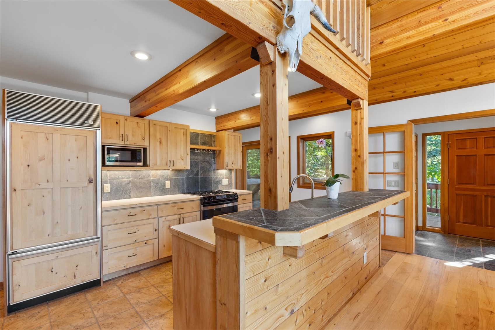 632 Meadowbrook CIRCLE