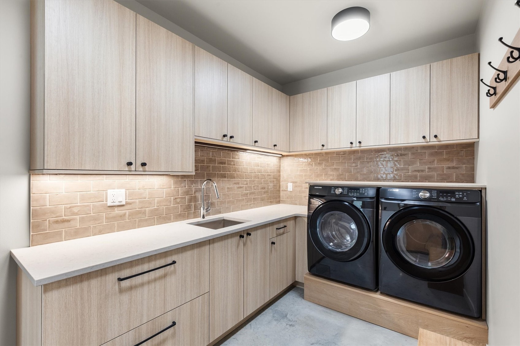 2085 Trollhaugen LANE