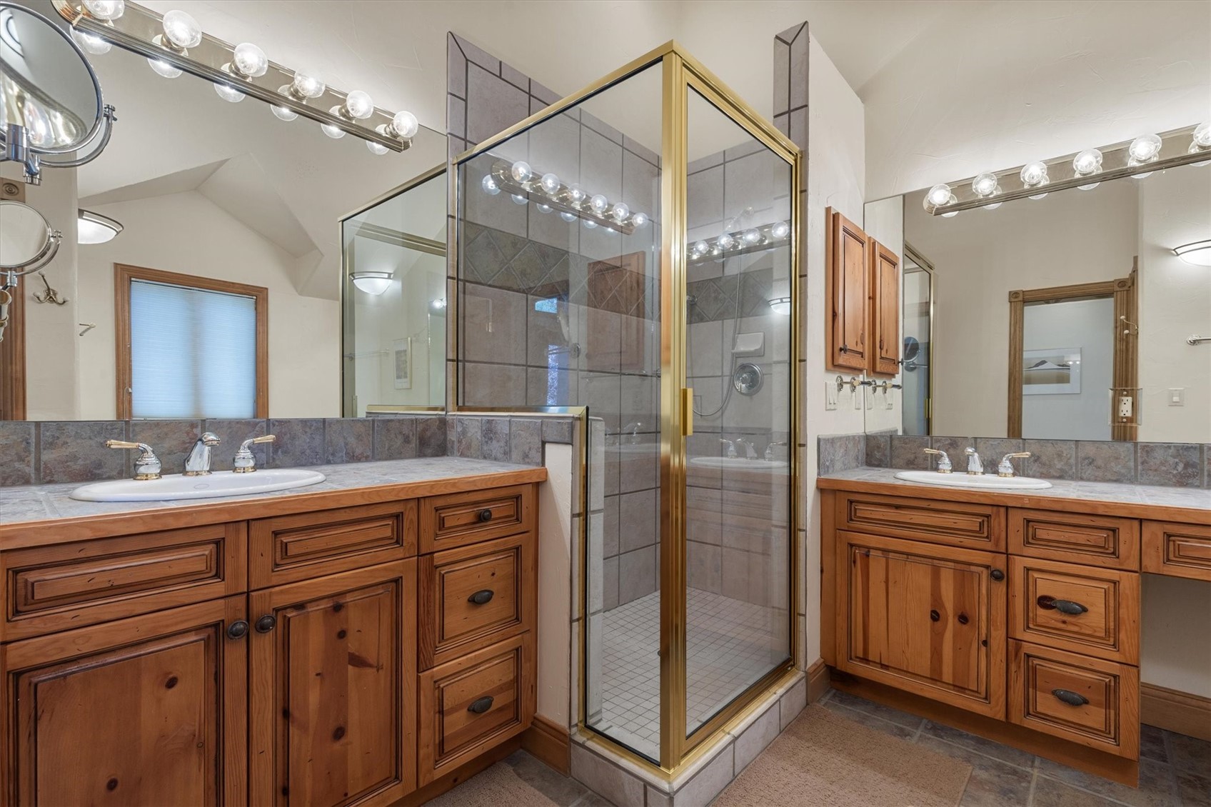 2704 Cross Timbers TRAIL