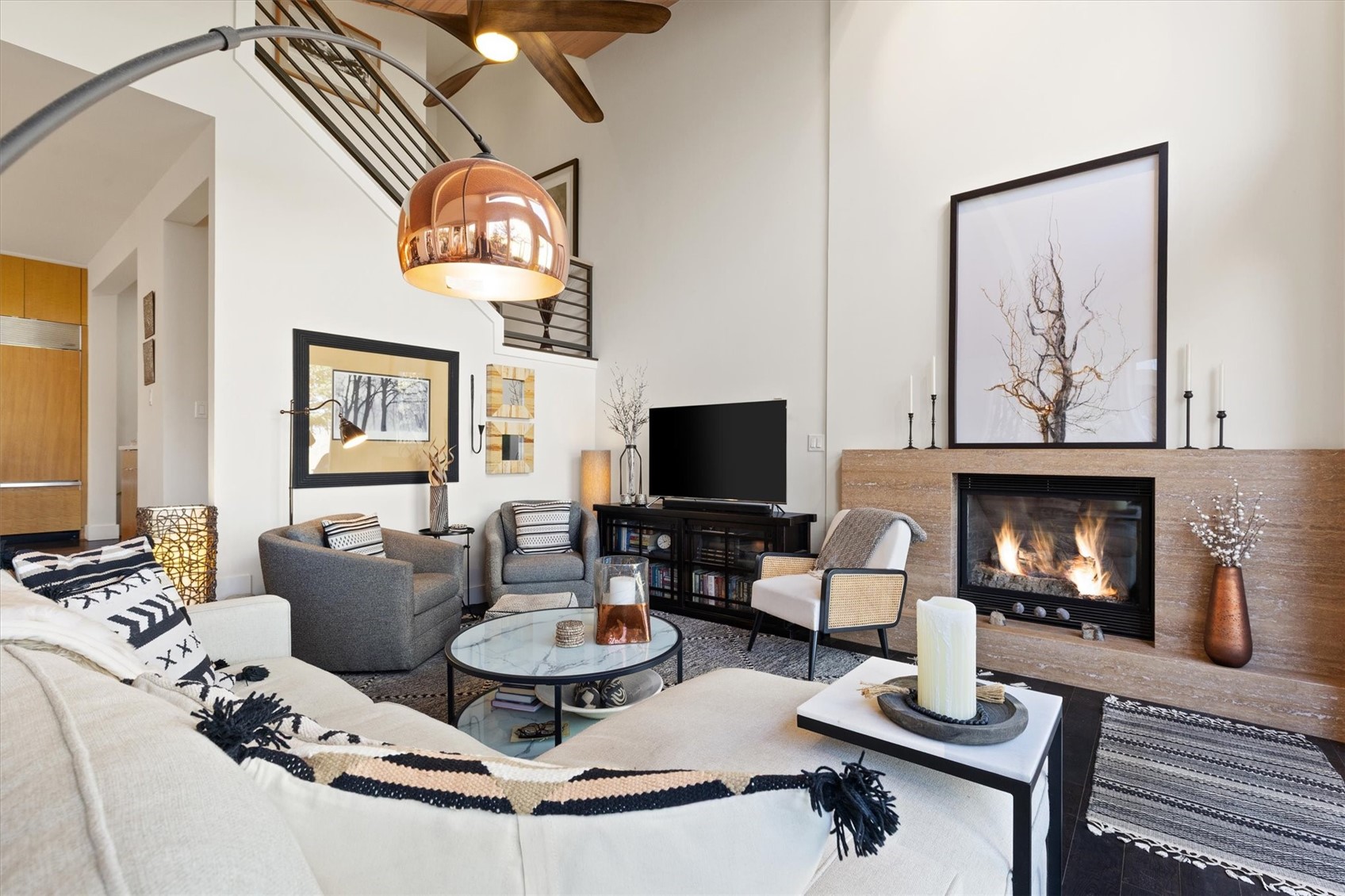 1877 Highland WAY