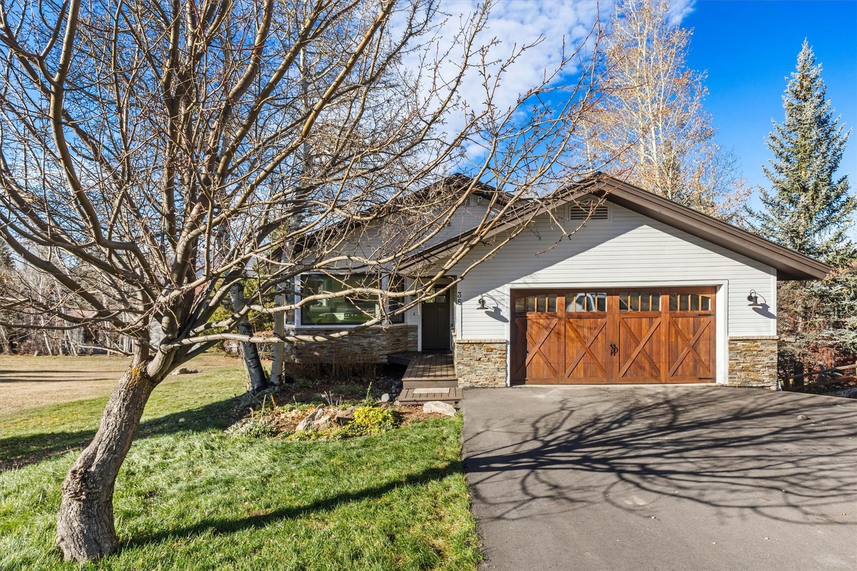 35 Steamboat BOULEVARD