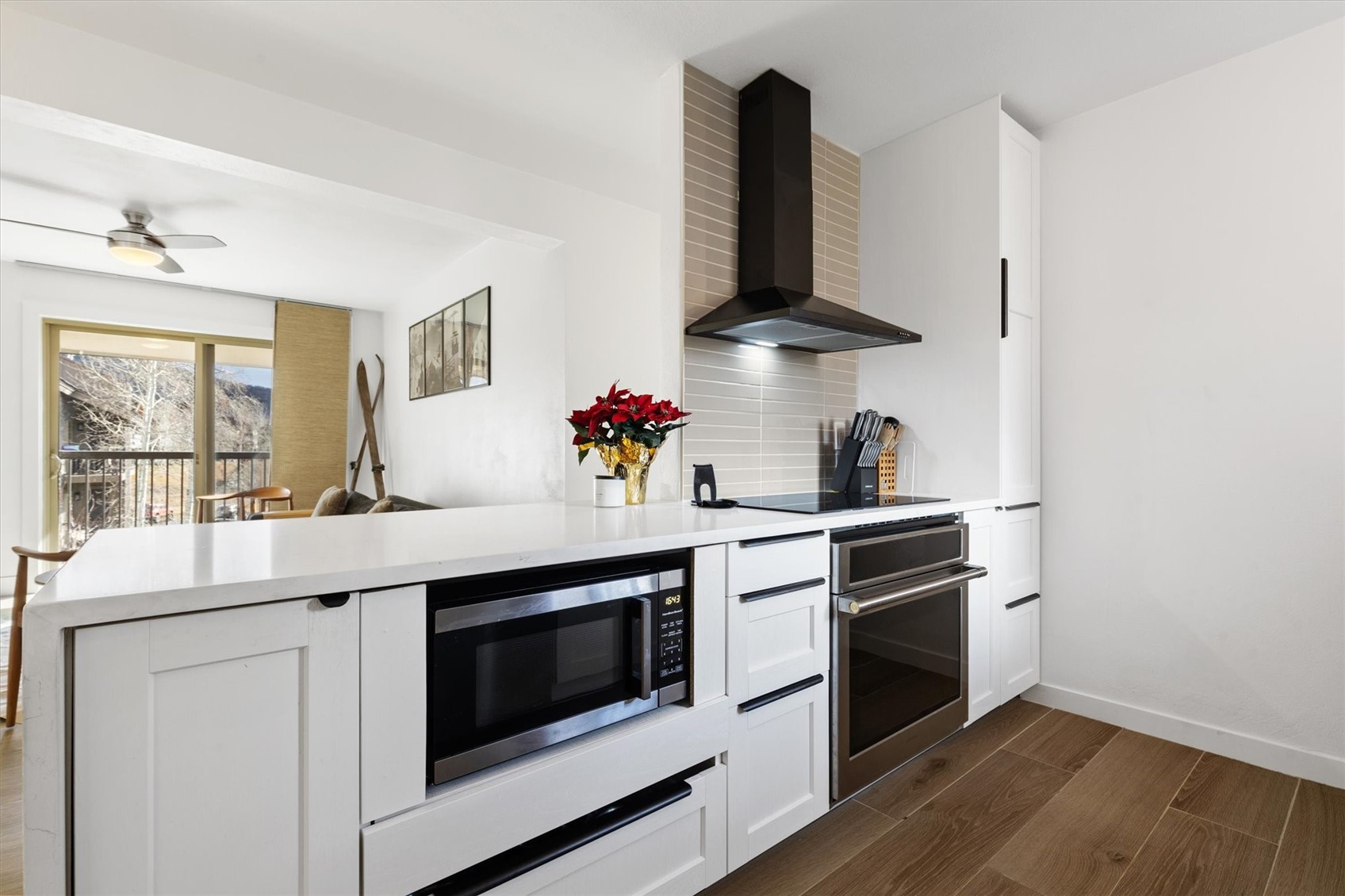 1565 Shadow Run Frontage B307