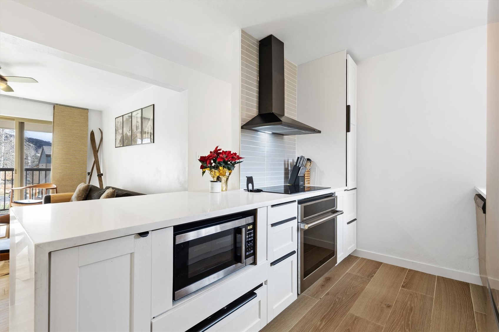 1565 Shadow Run Frontage B307