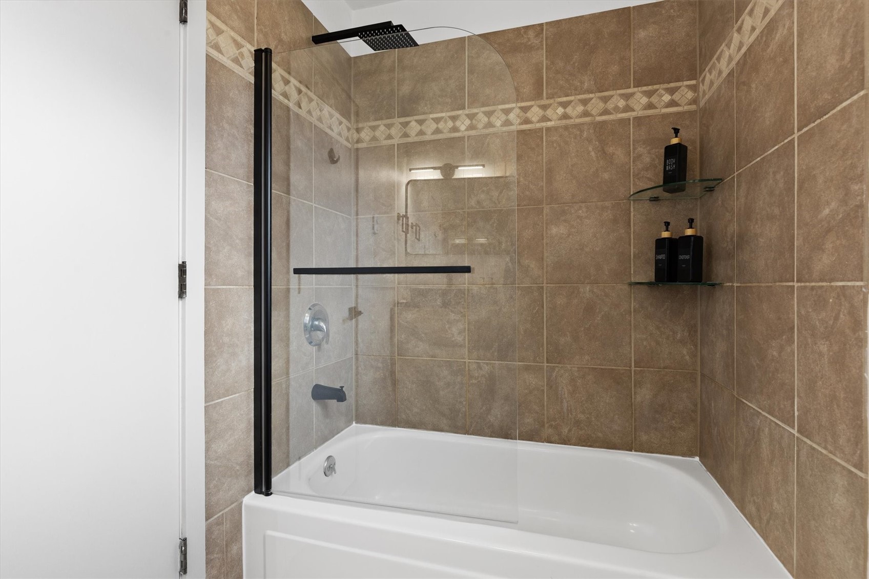 1565 Shadow Run Frontage B307