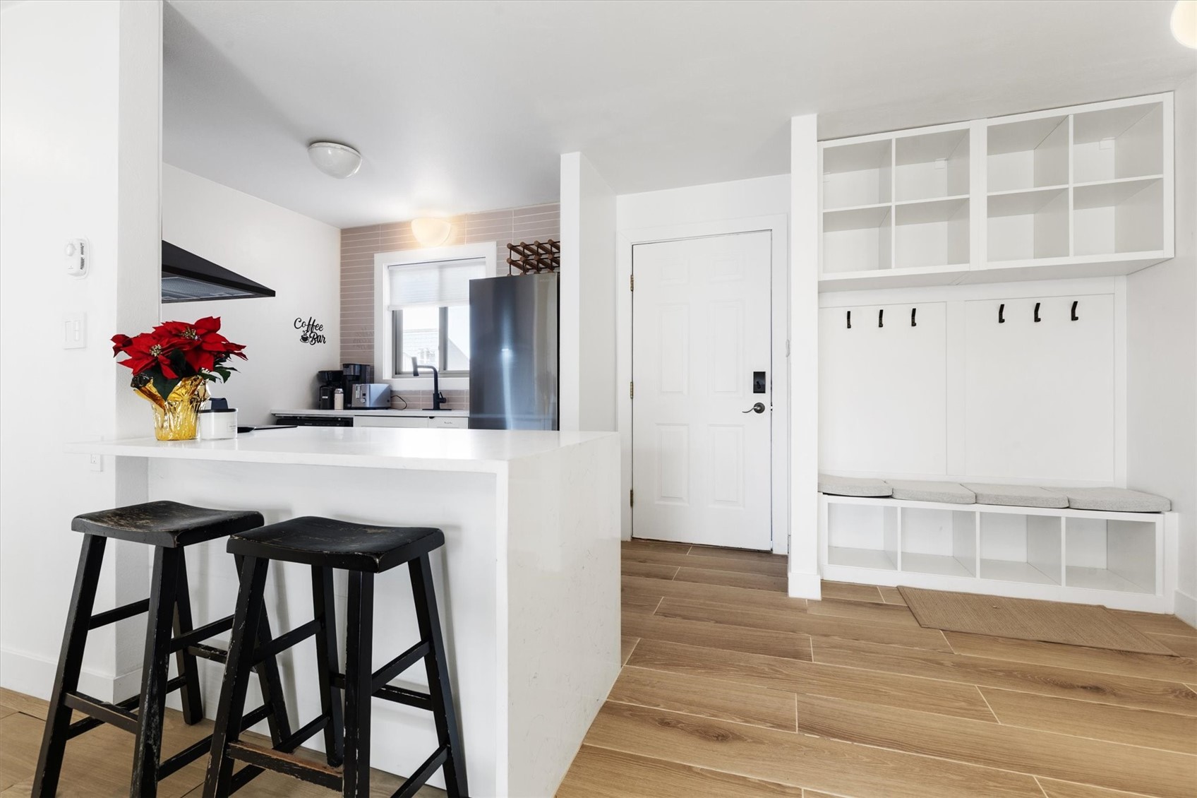 1565 Shadow Run Frontage B307