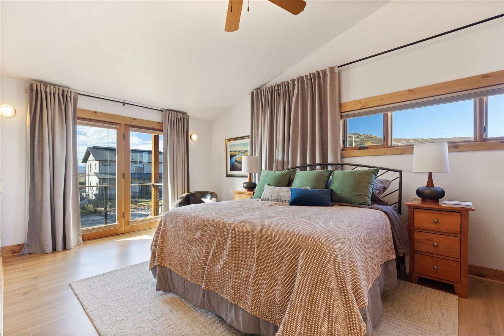 1169 Longview CIRCLE