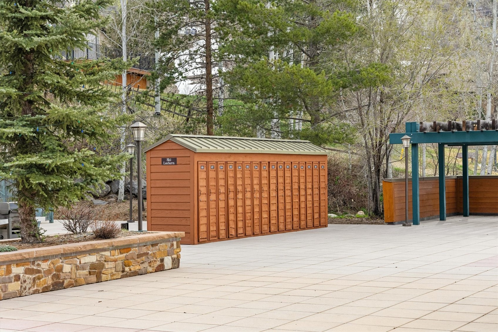 2000 Ski Time Square DRIVE 106