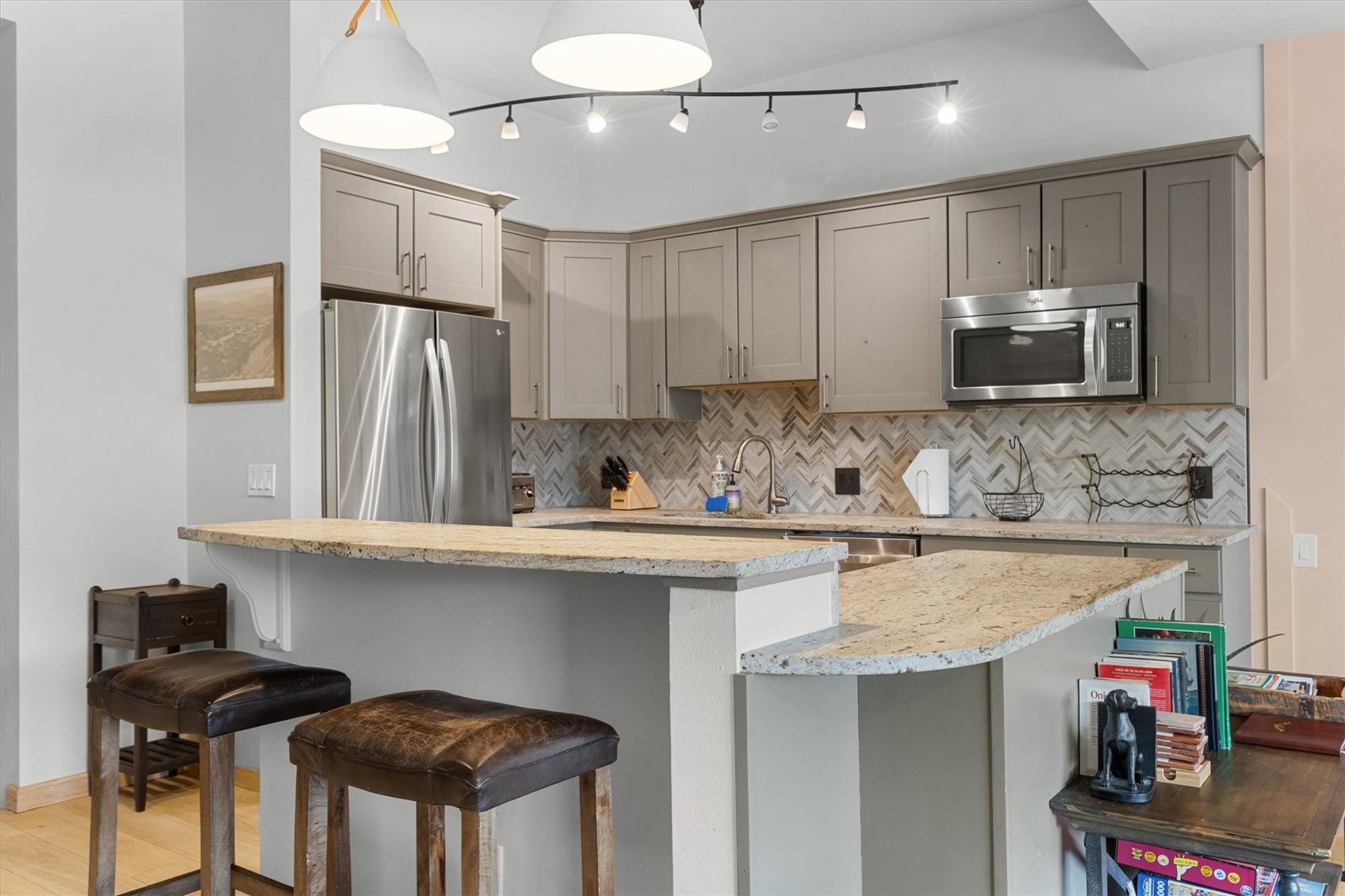 2000 Ski Time Square DRIVE 106