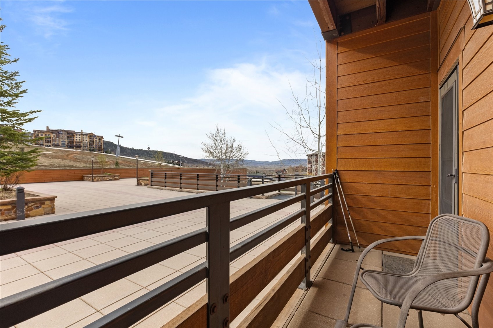 2000 Ski Time Square DRIVE 106