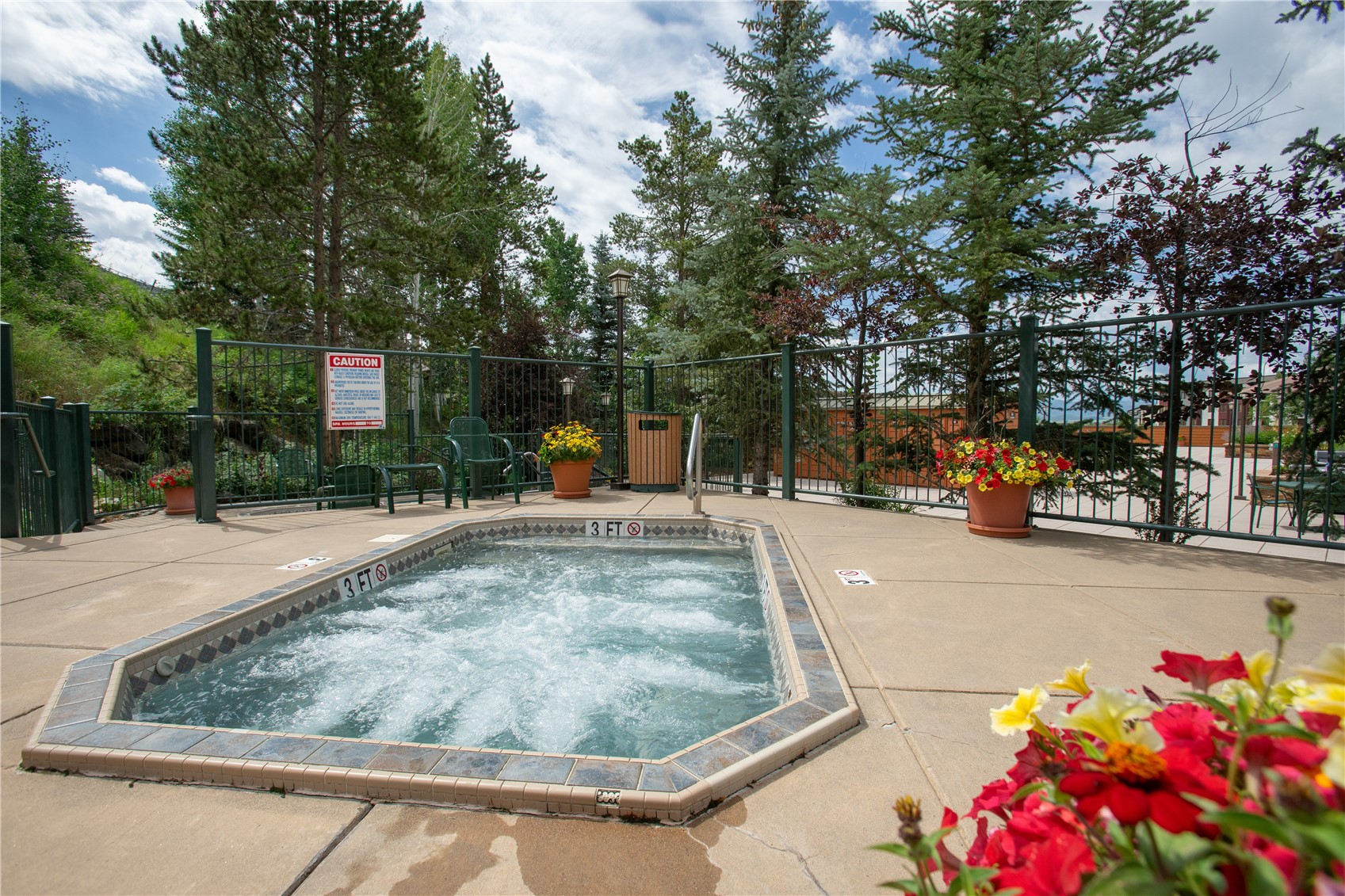 2000 Ski Time Square DRIVE 106