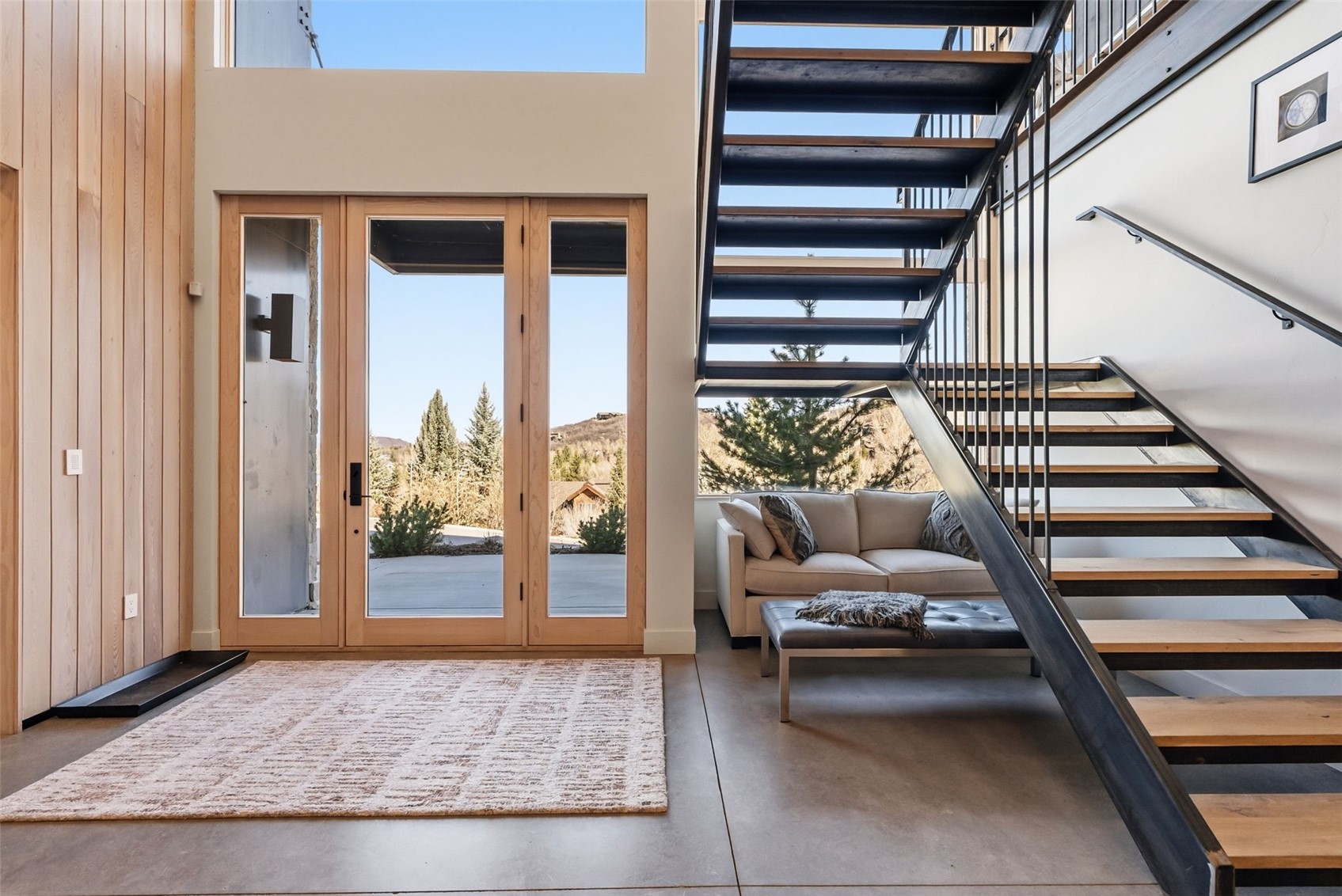 1136 Steamboat BOULEVARD