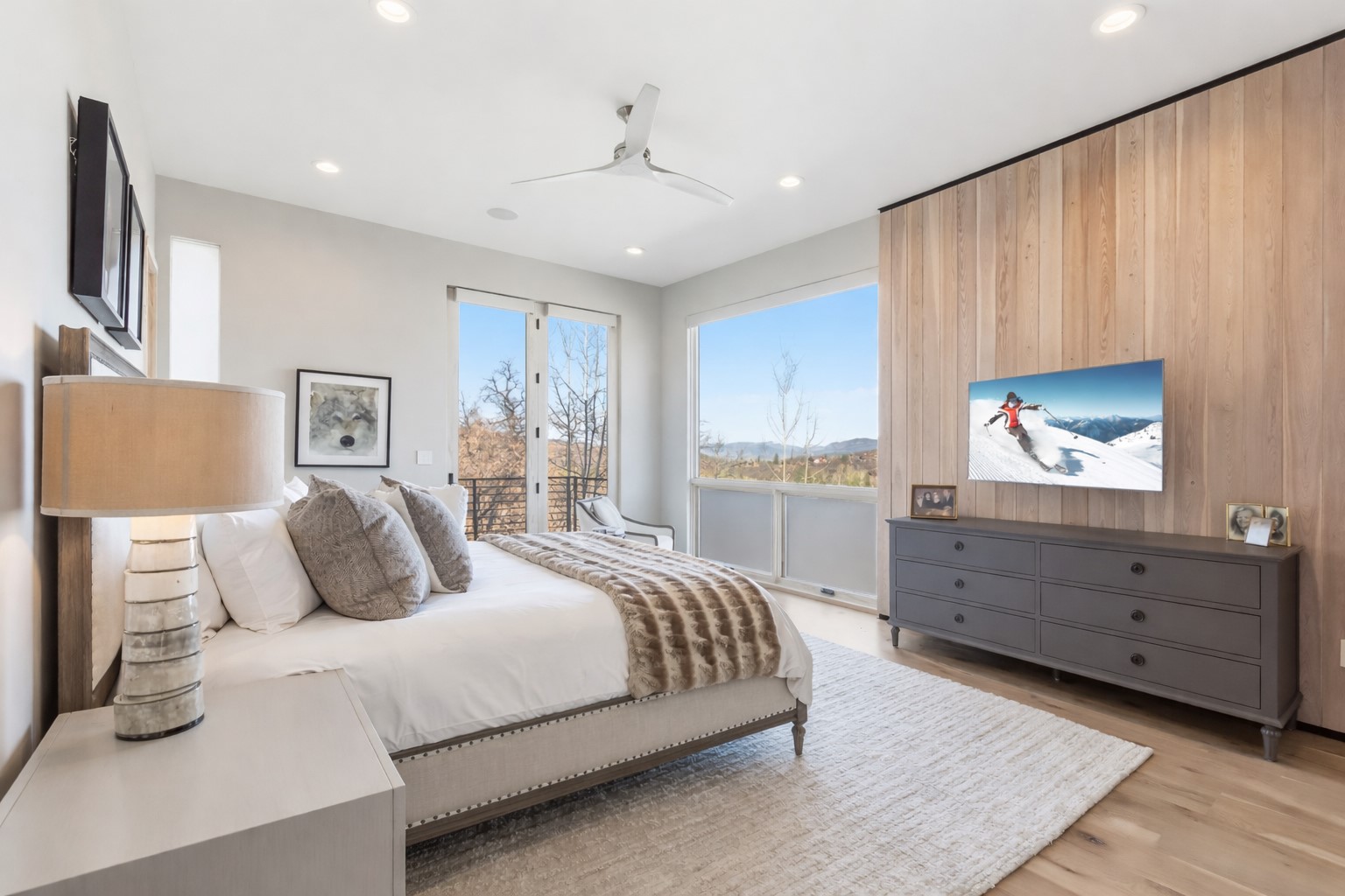 1136 Steamboat BOULEVARD