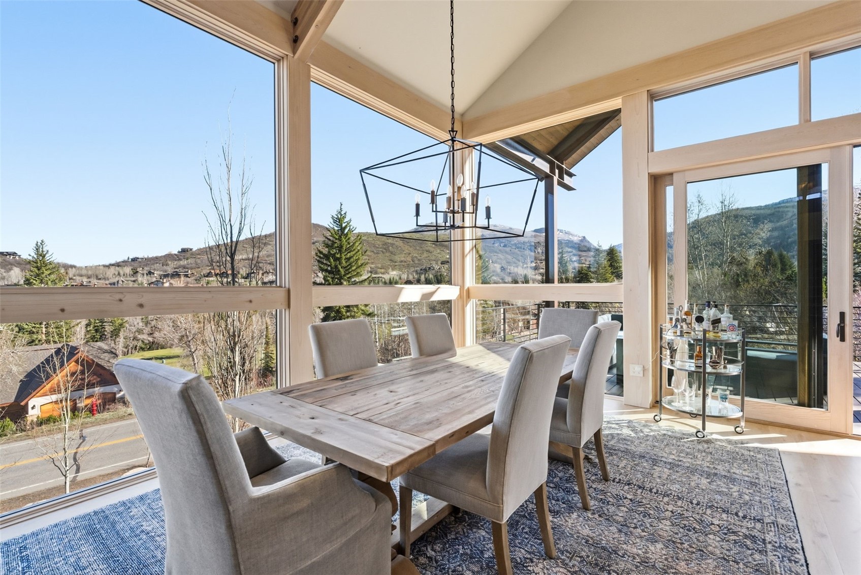 1136 Steamboat BOULEVARD