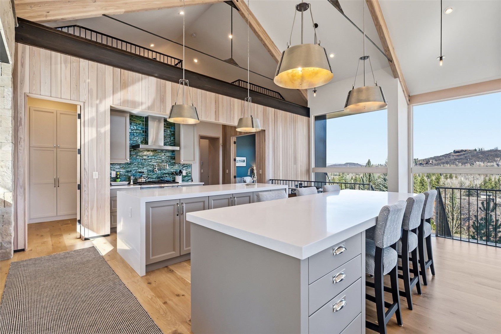 1136 Steamboat BOULEVARD