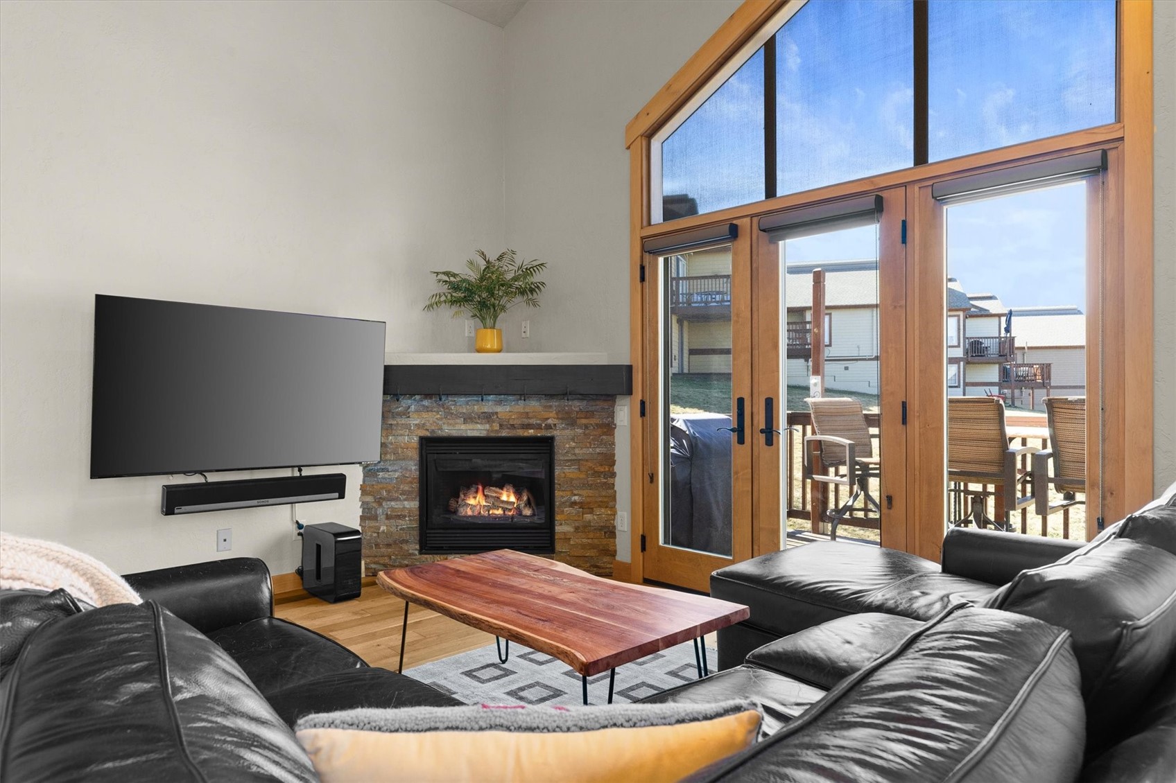 475 Parkview DRIVE