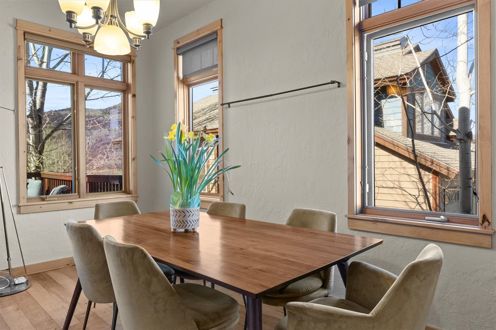 475 Parkview DRIVE 475