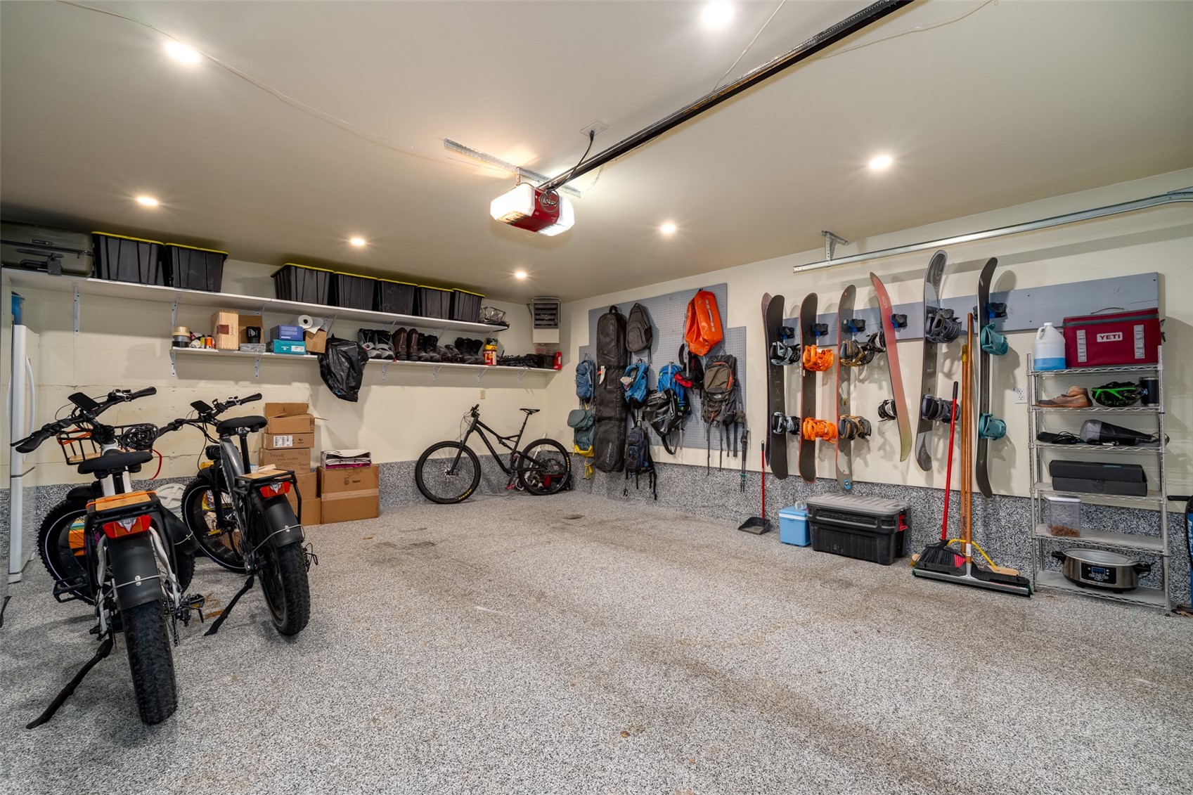 1863 Clubhouse DRIVE