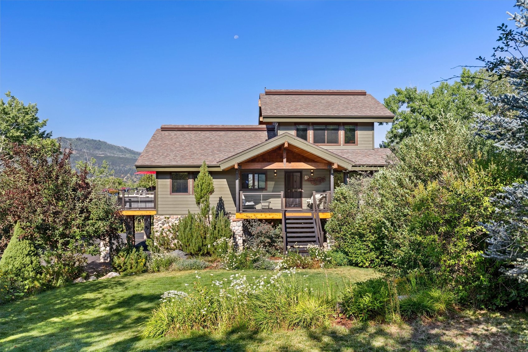 345 Steamboat BOULEVARD