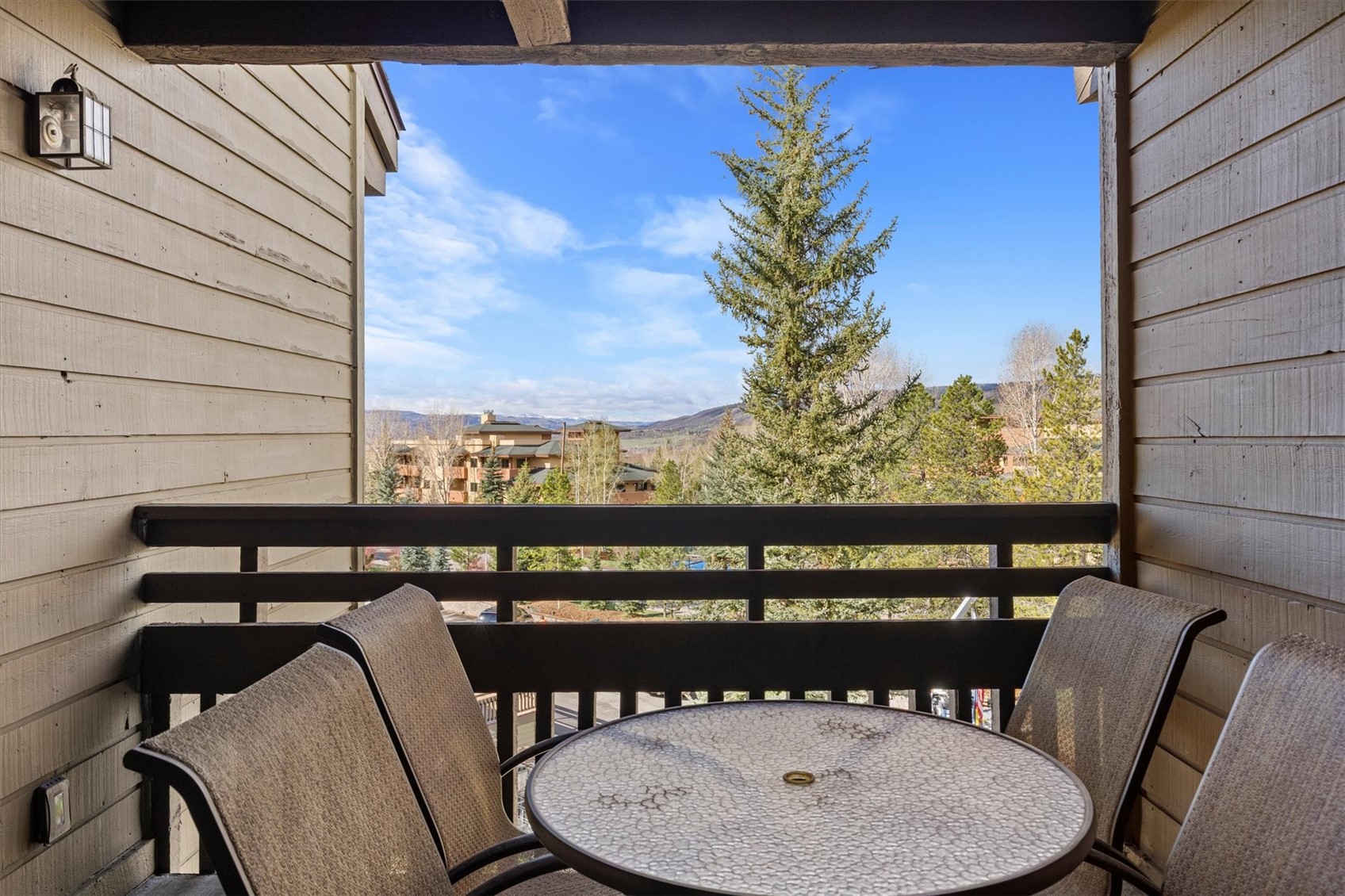 2700 Village DRIVE F301