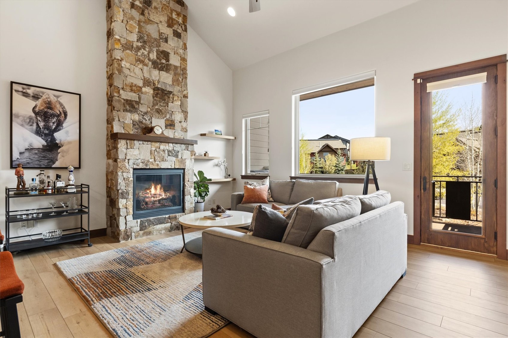 653 Clermont CIRCLE