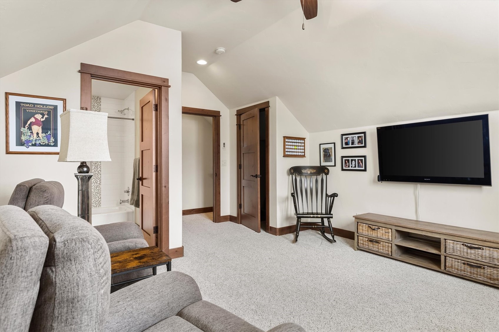 653 Clermont CIRCLE