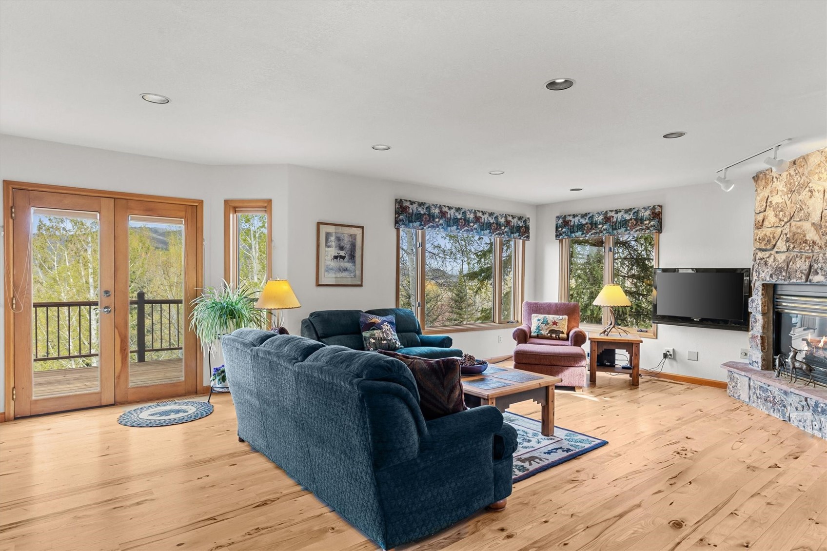 1848 Hunters COURT