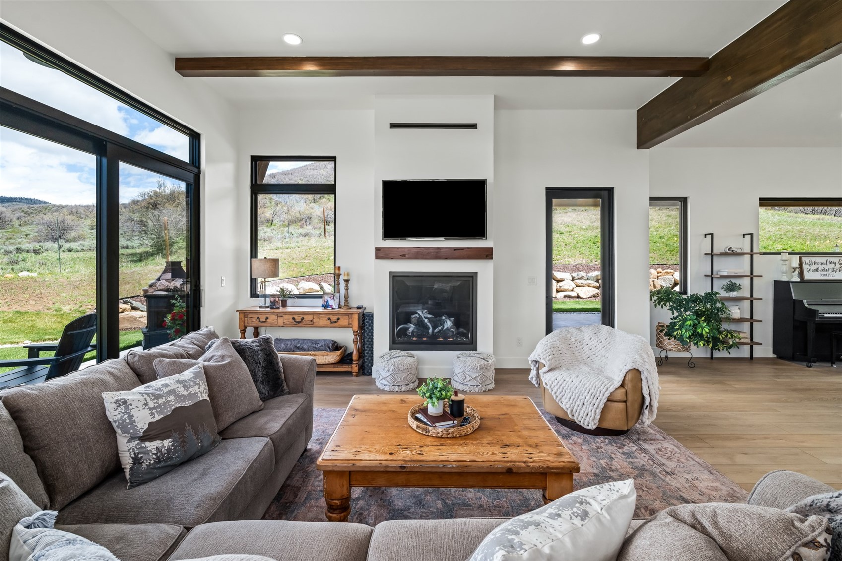 2050 Sunlight DRIVE