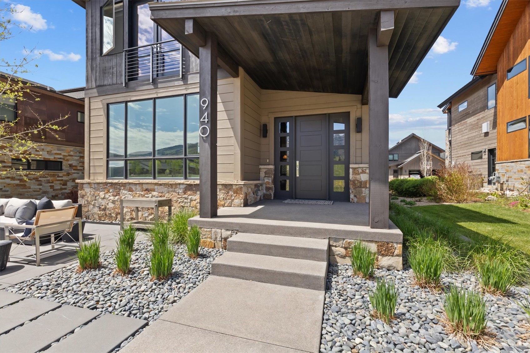 940 Twilight LANE