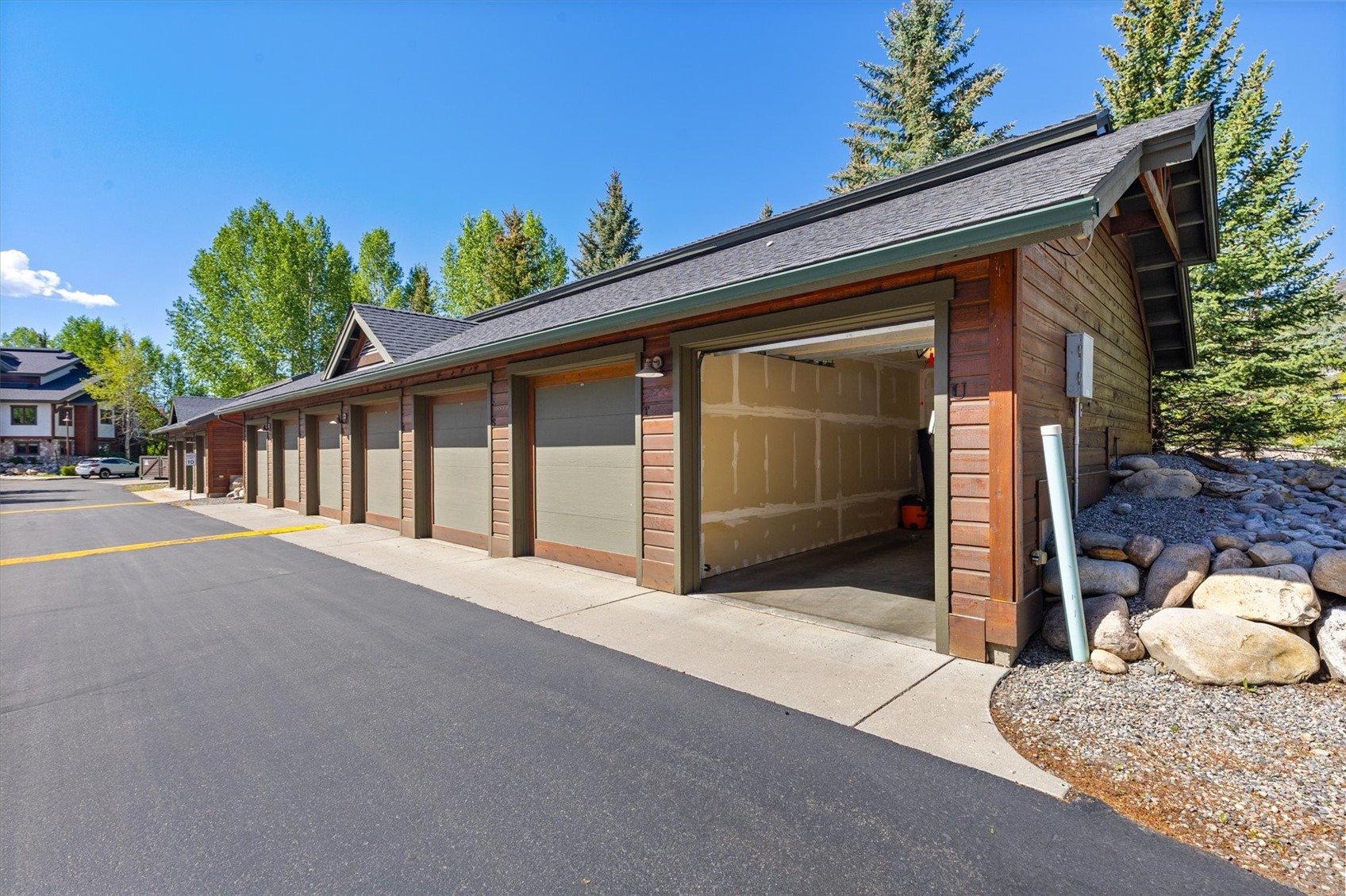 380 Ore House Plaza 106