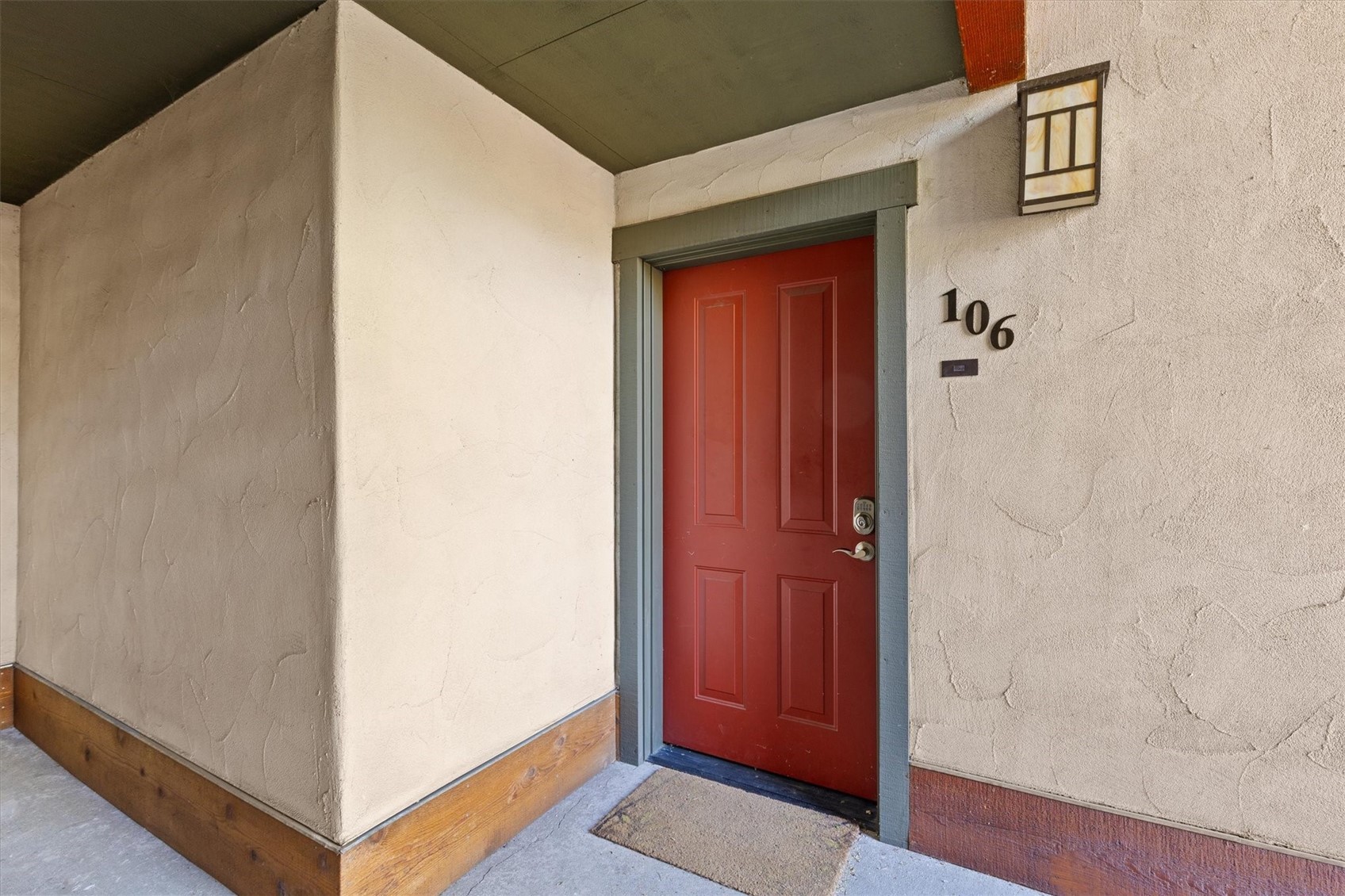 380 Ore House Plaza 106