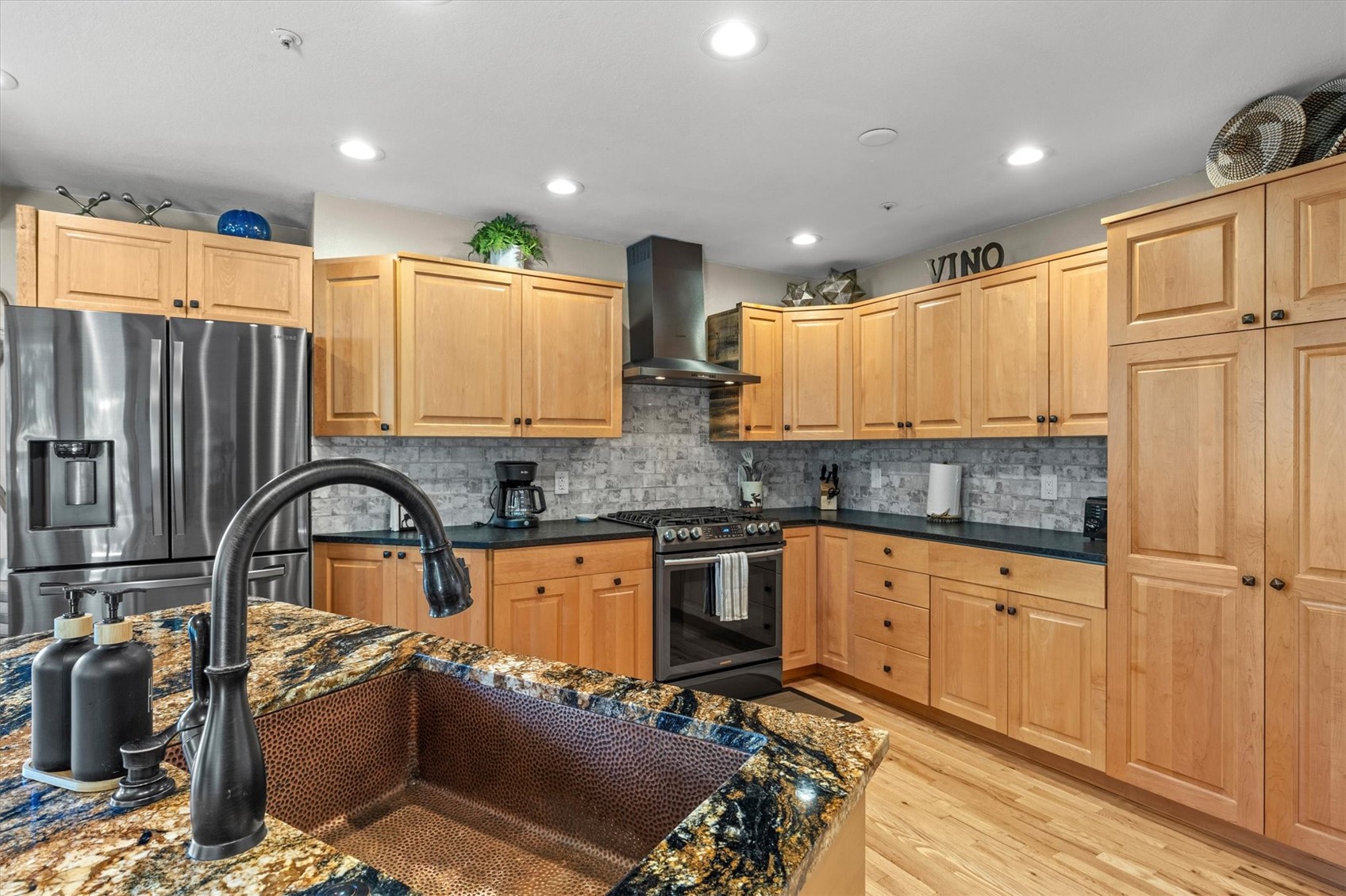 2531 Longthong ROAD