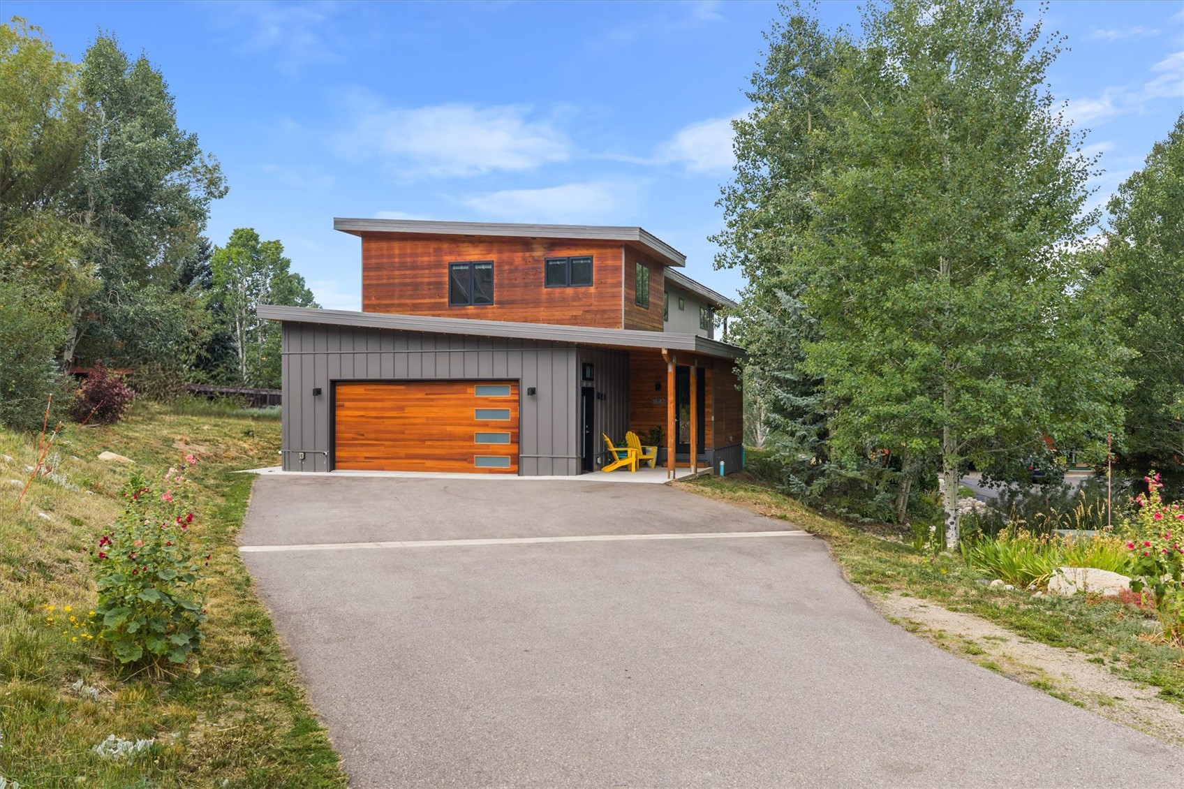 1647 Red Hawk COURT