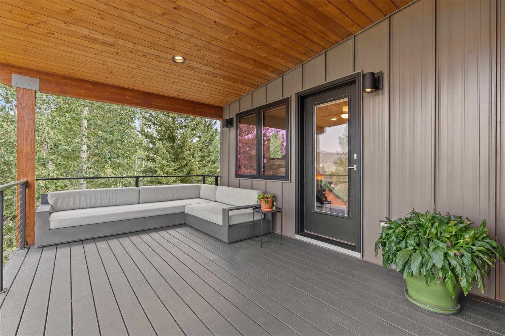 1647 Red Hawk COURT