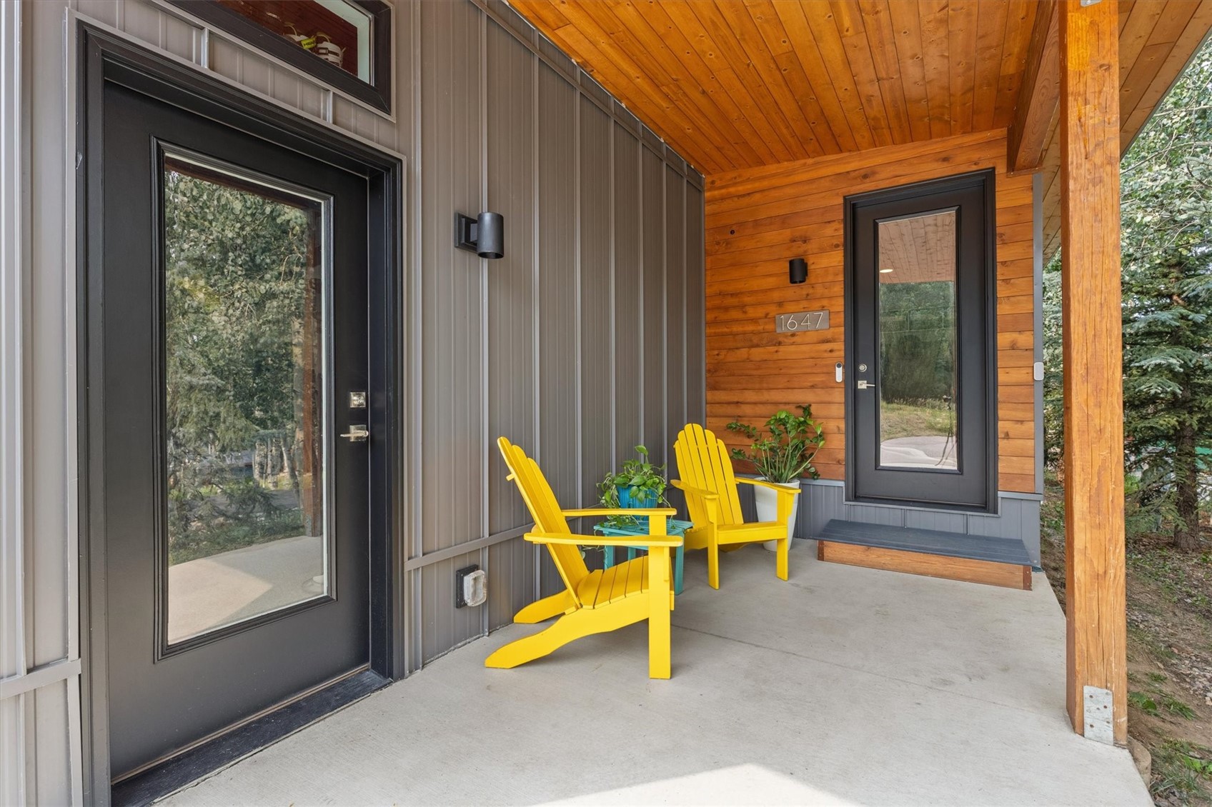 1647 Red Hawk COURT