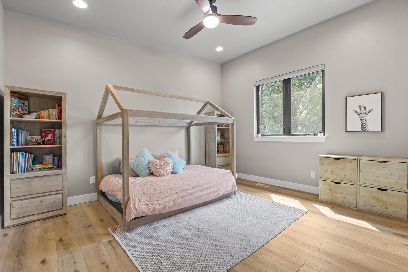 1647 Red Hawk COURT