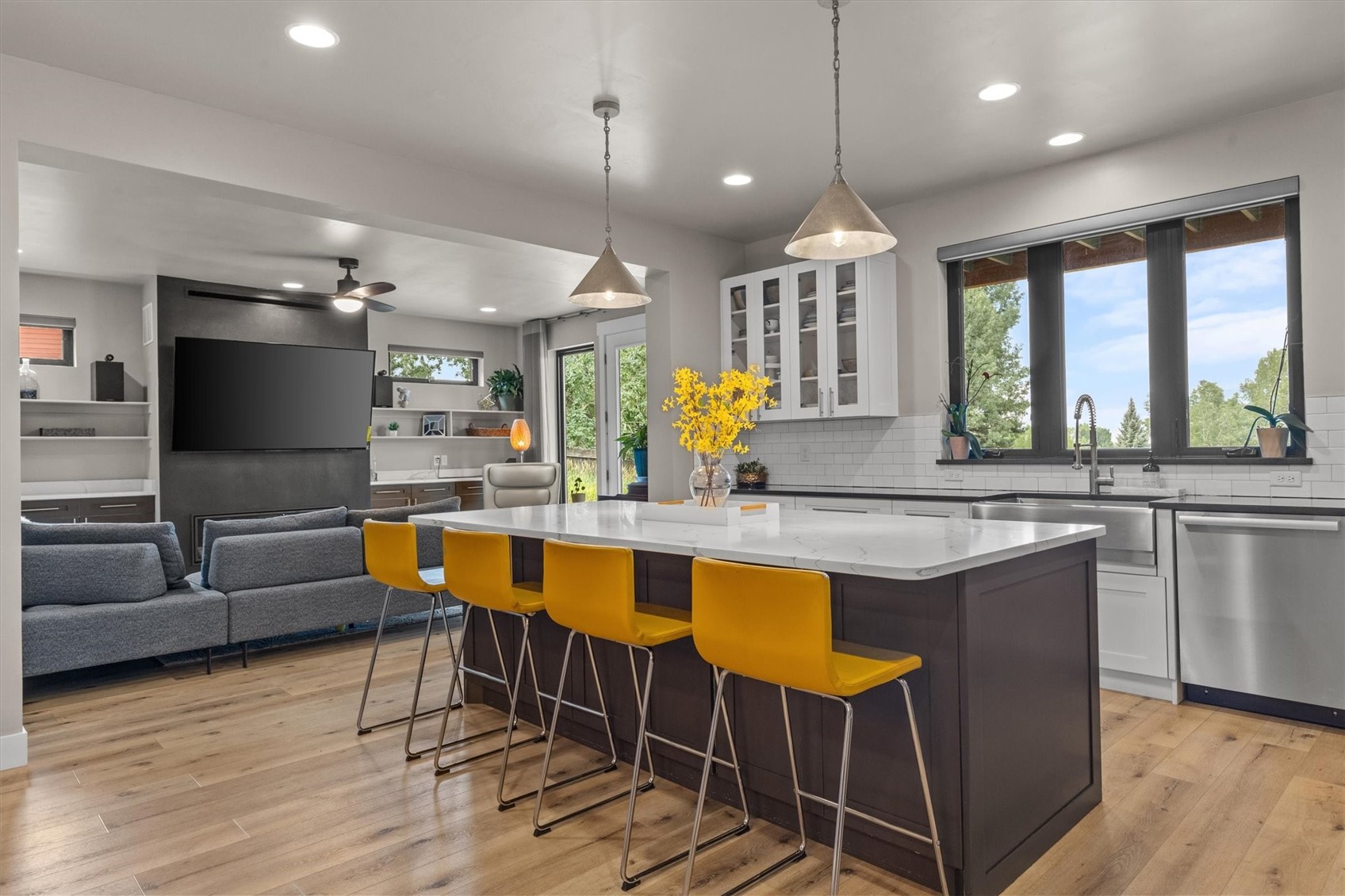 1647 Red Hawk COURT